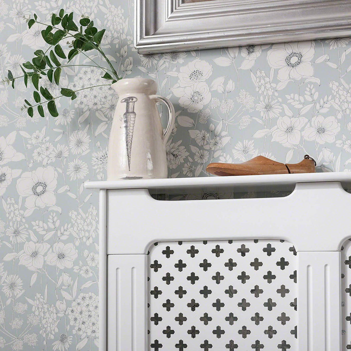 OUTLET-Edith radiator cover - white - adjustable - Laura James