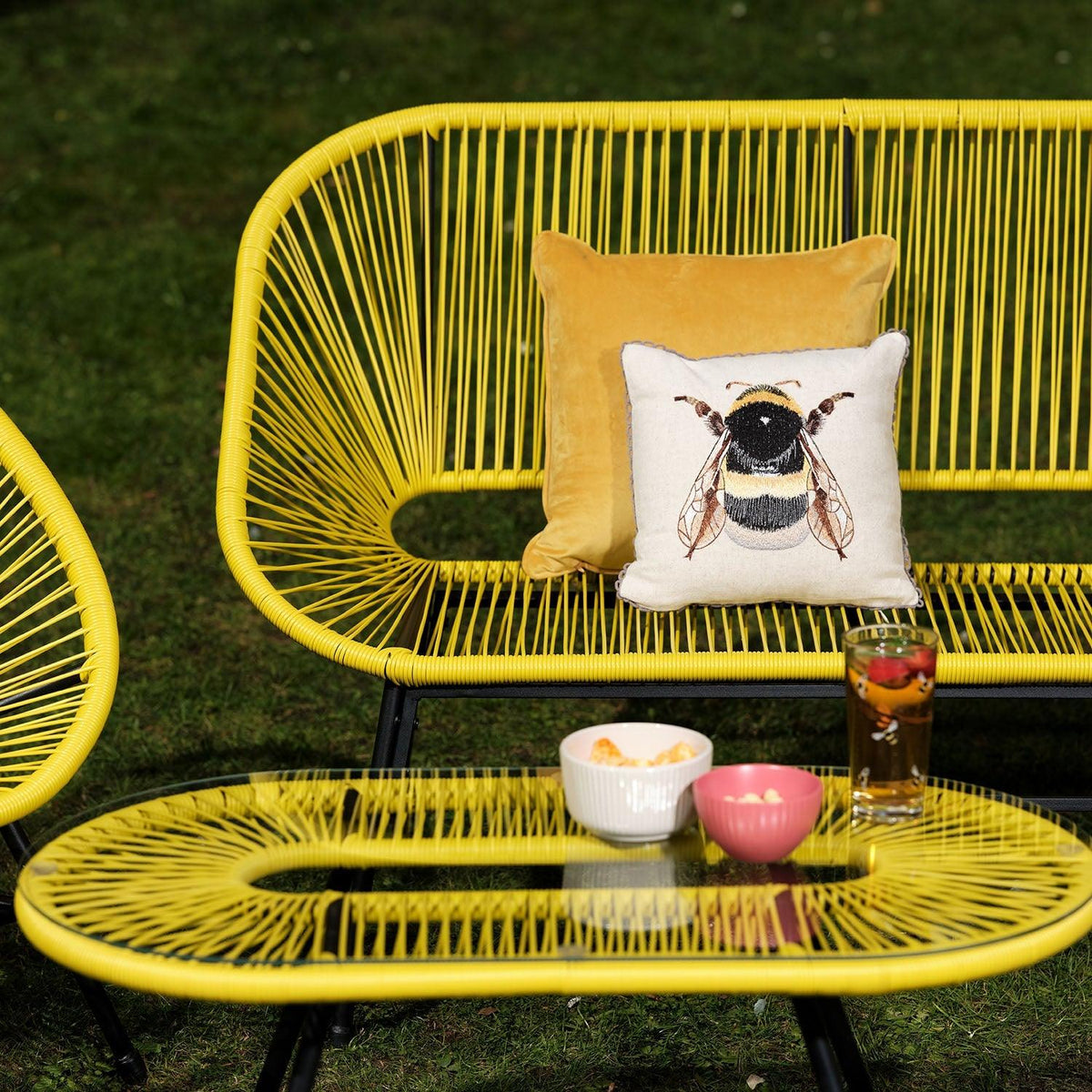 Hebee garden sofa set - yellow - Laura James