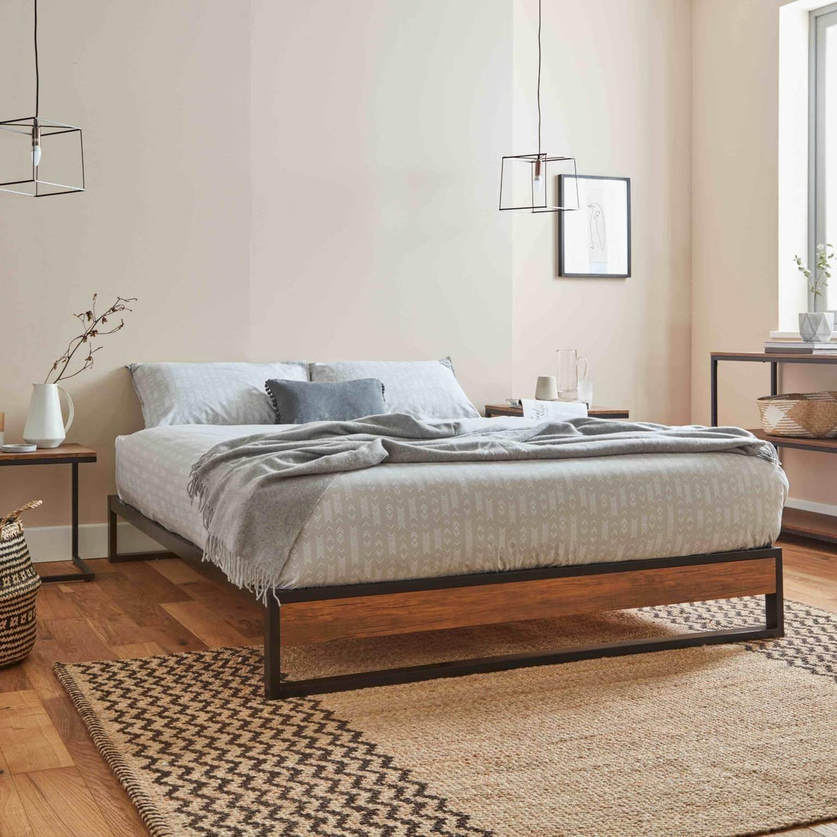 OUTLET-Heeley Metal and Wood bed King - Laura James