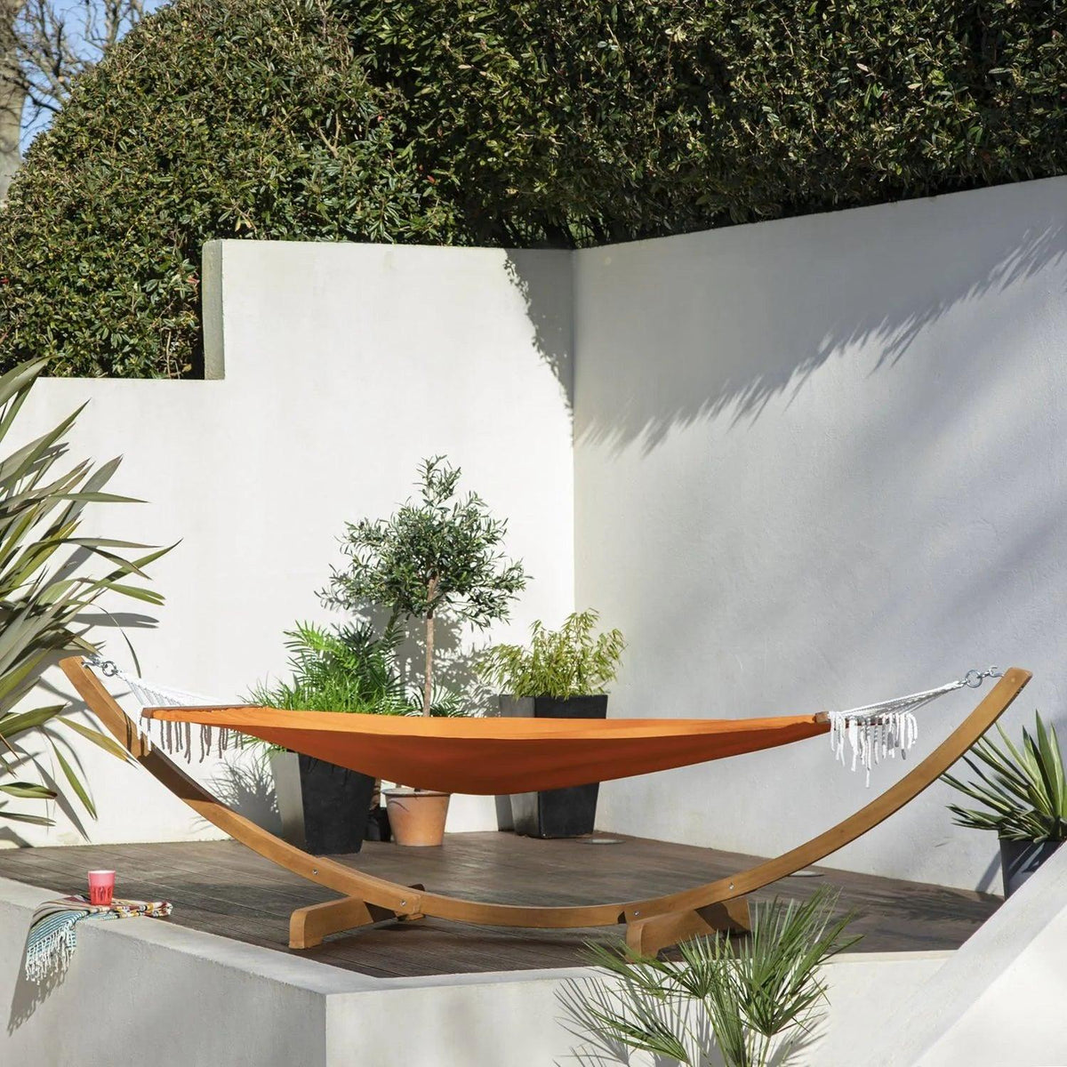 Lulu hammock - acacia wood - orange - Laura James