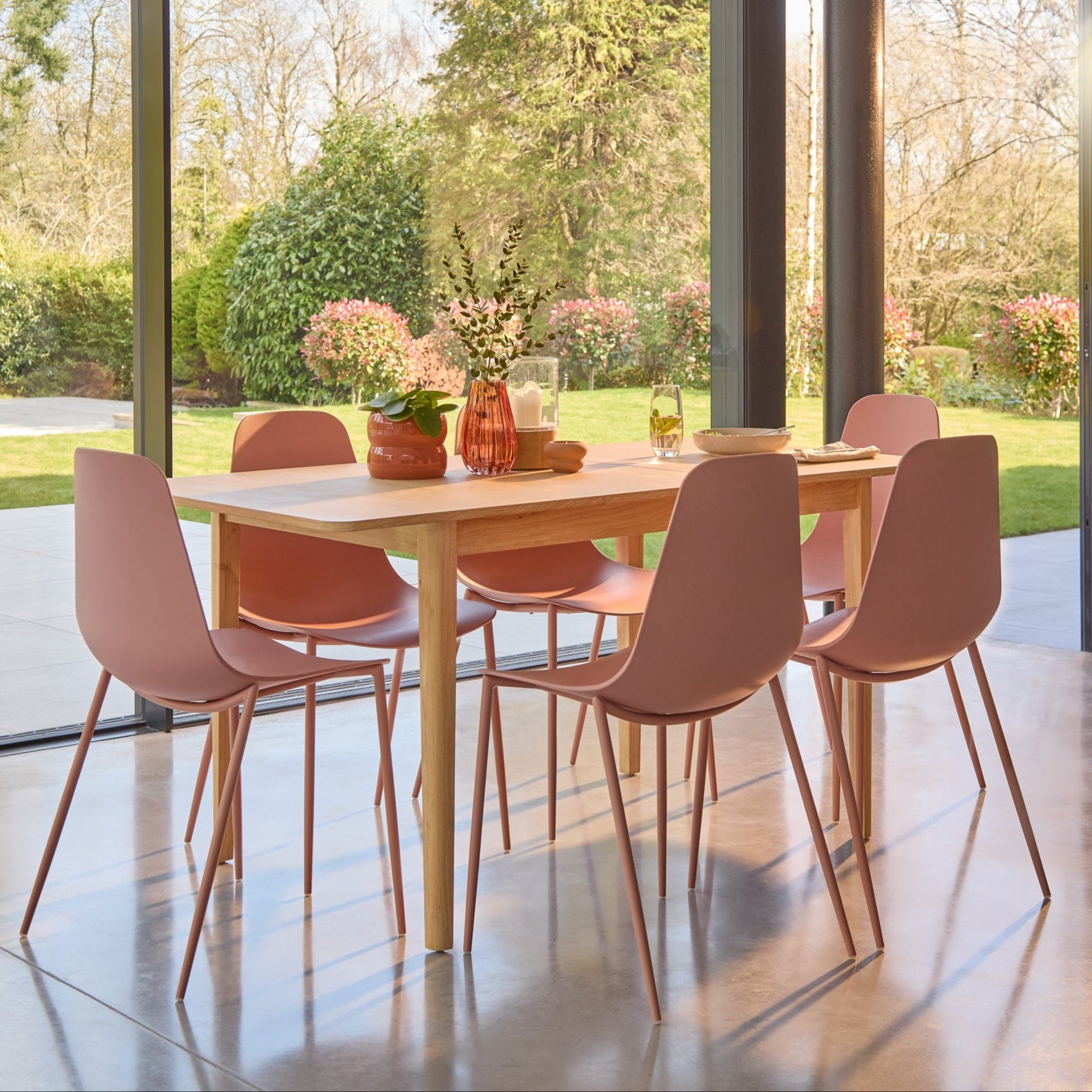 4-6 Seater Tables