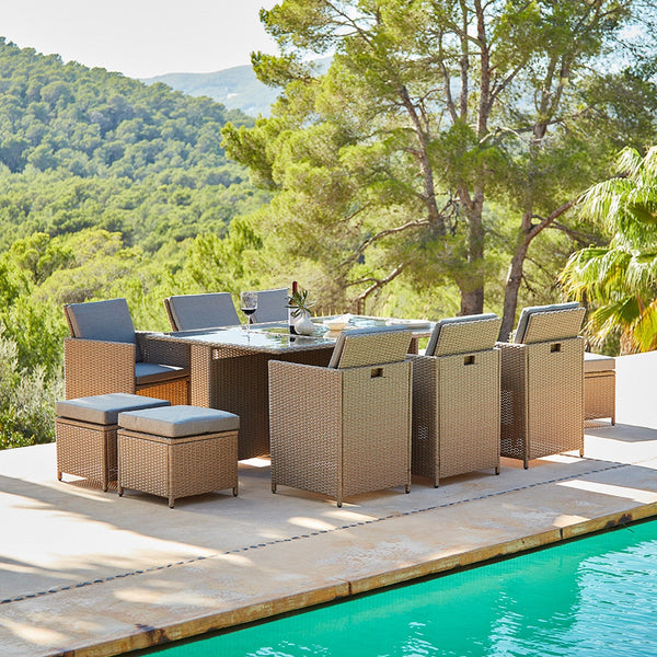 Cube patio on sale set the range