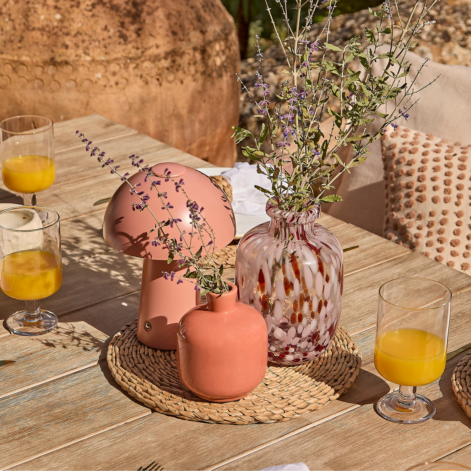 Garden Parasols, Rugs & Accessories