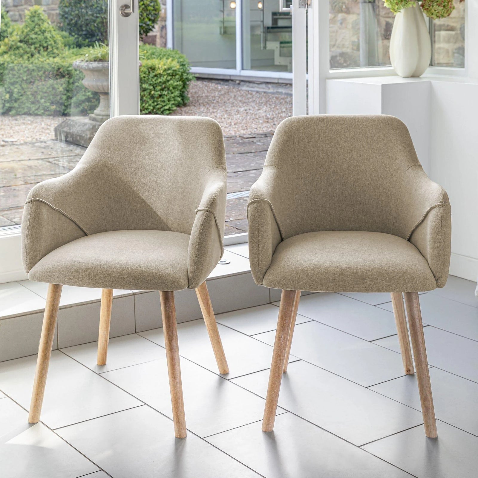 Wooden or fabric dining chairs: how to decide