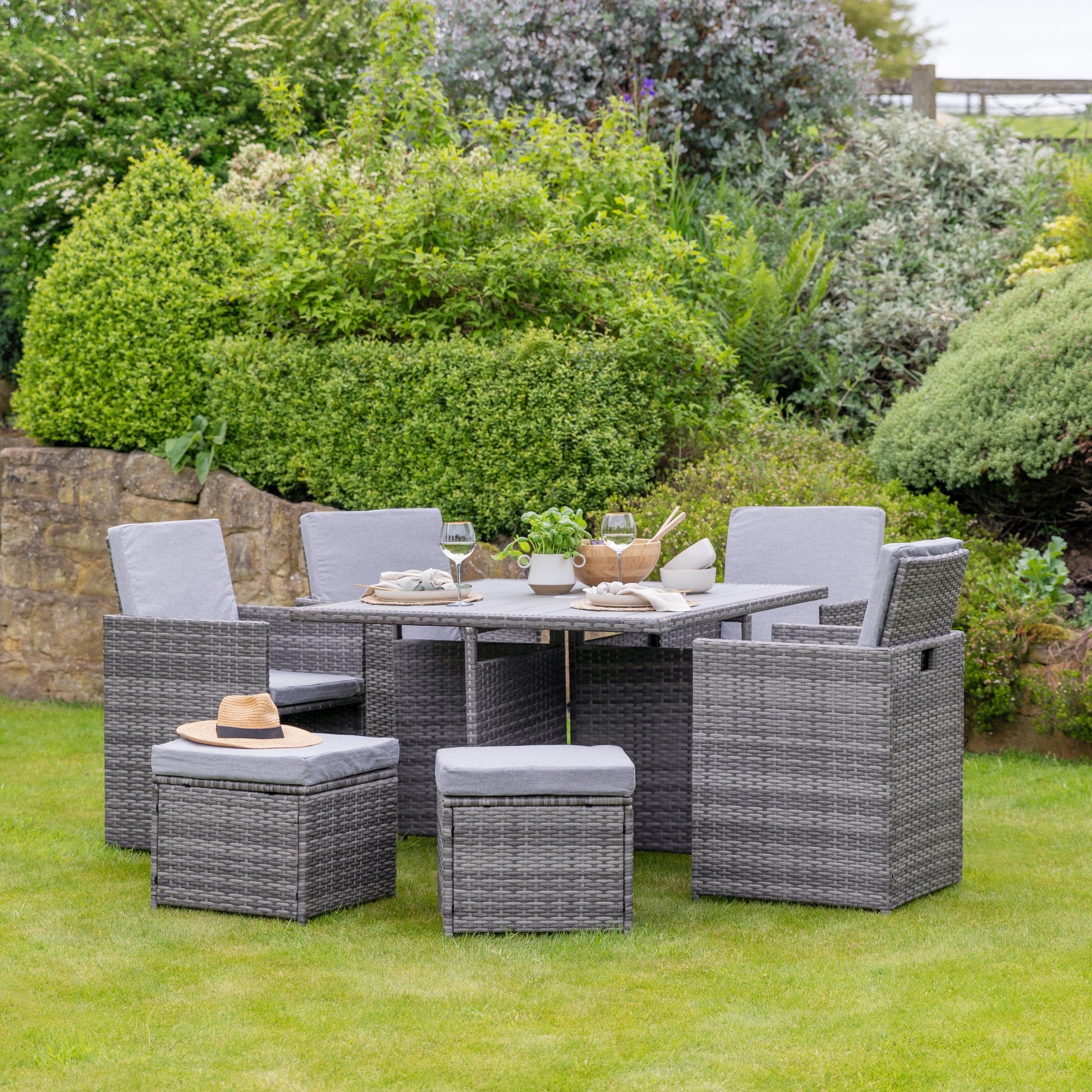 8 Seater Rattan Cube Outdoor Dining Set - Grey Weave Polywood Top