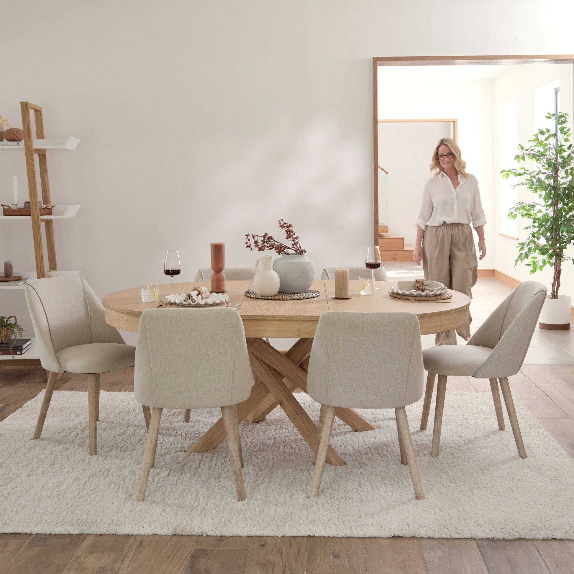Amelia_Oval_140-180cm_Dining_Table_with_Freya_Sand_Dining_Chairs_Whitewash_Legs_INFLUENCER-3_- Laura James