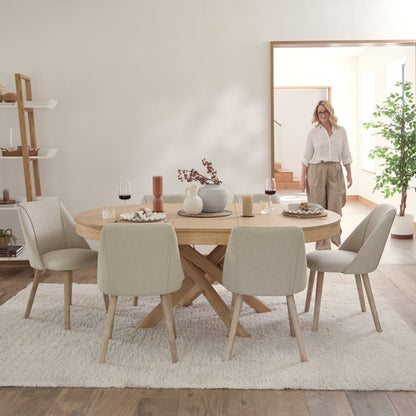 Amelia_Oval_140-180cm_Dining_Table_with_Freya_Sand_Dining_Chairs_Whitewash_Legs_INFLUENCER-3_- Laura James