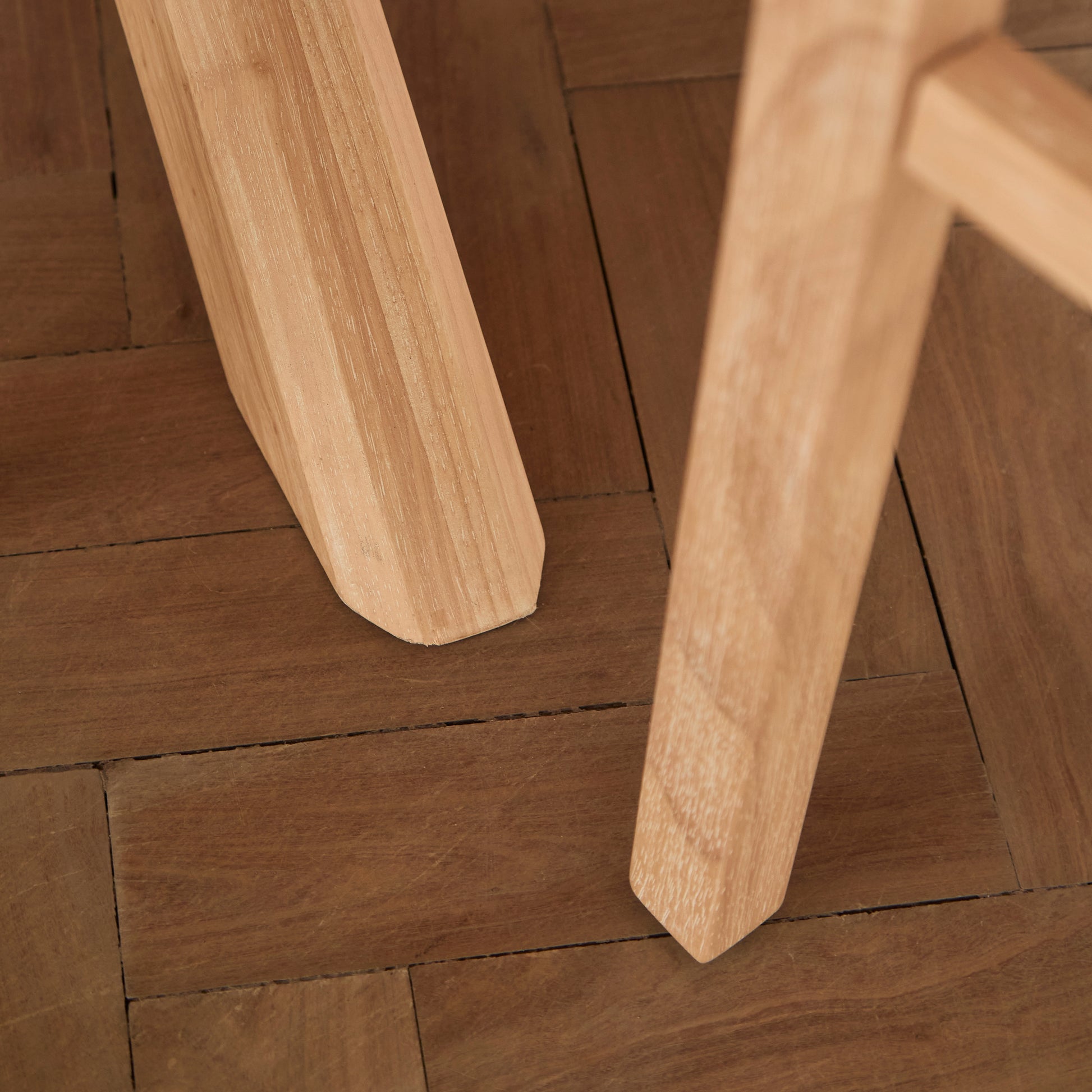 Amelia Extendable Whitewash Oval Dining Table Set - 4 Seater - Faye Dining Chairs - Whitewash Oak Legs -  Laura James 