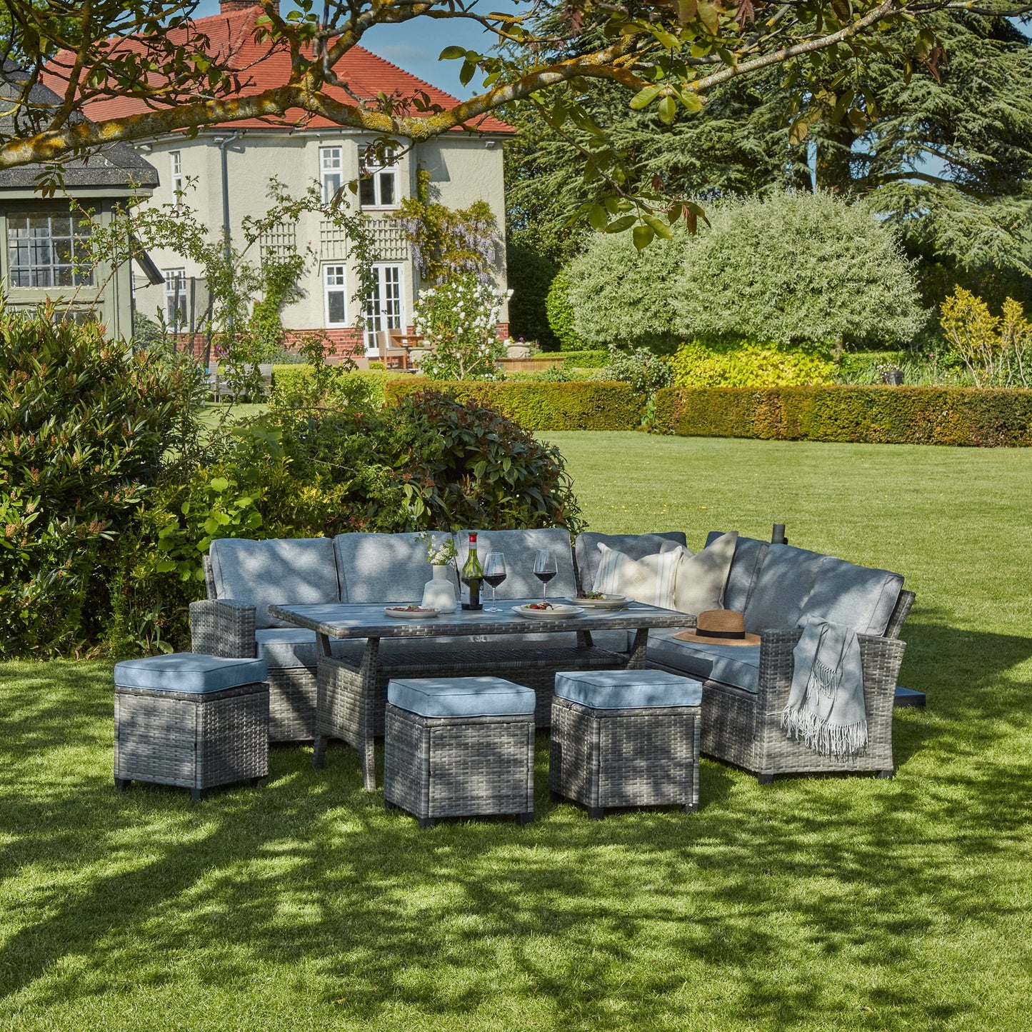 Aston Sofa Dining Set Sofa Set Grey Polywood with Premium Grey Parasol - Laura James