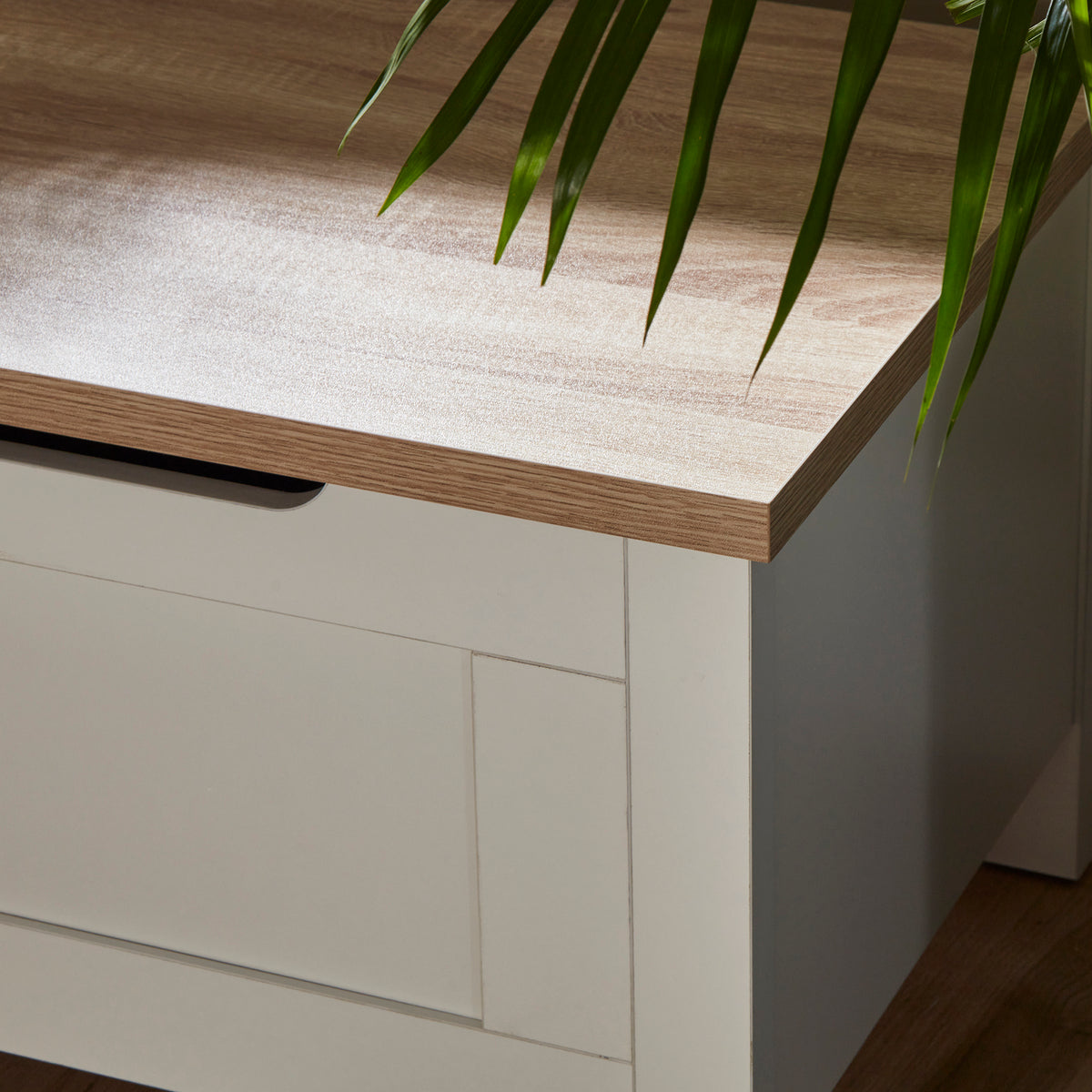 Bampton Blanket Box - White