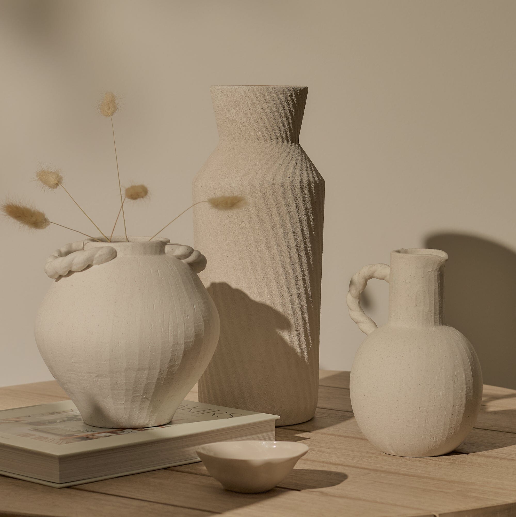 Bayswater 18cm Ceramic Vase with Handles - Beige – Laura James