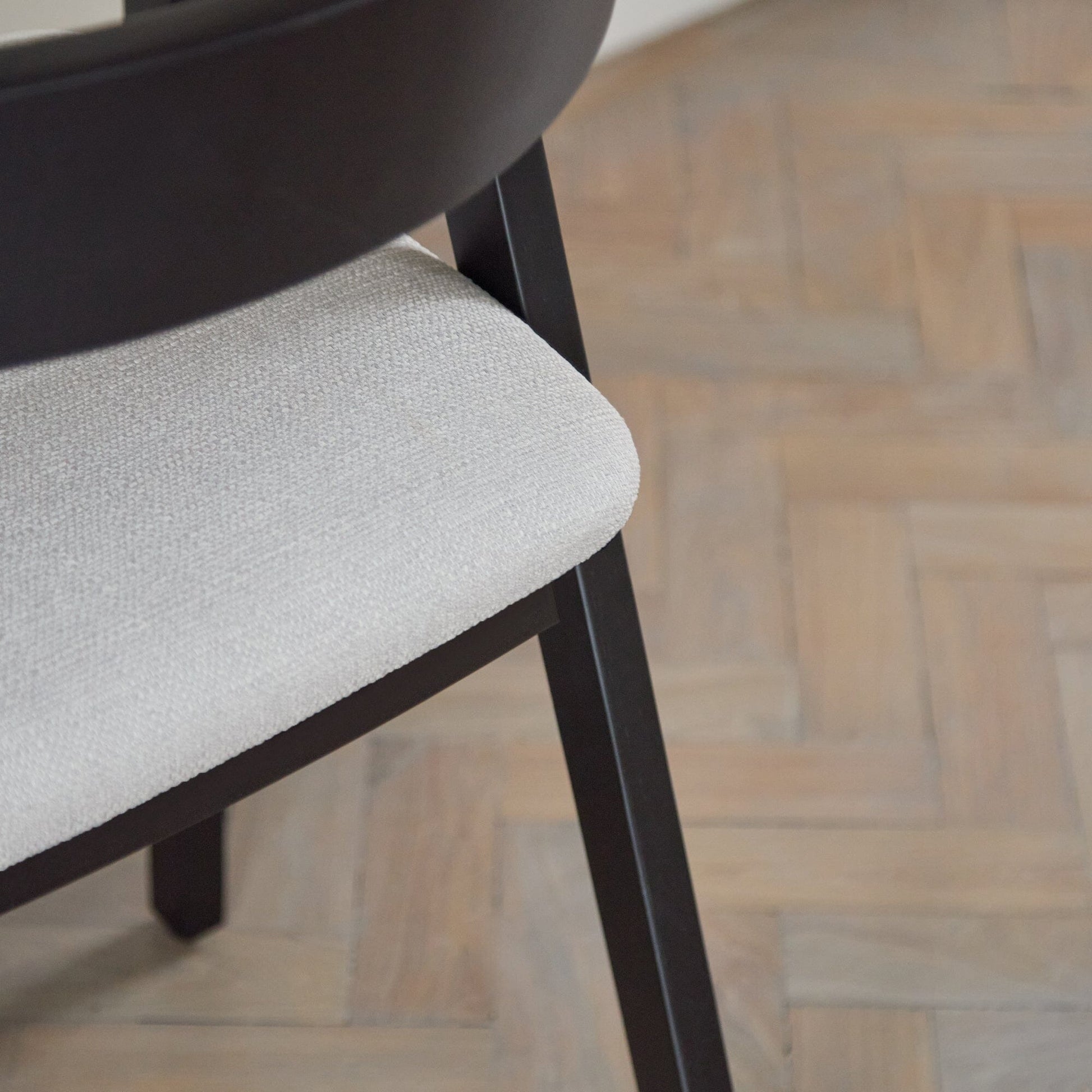 Ella_Carver_Dining_Chairs_Set_of_2_Black_Oak_Fawn_Linen-12 - Laura James