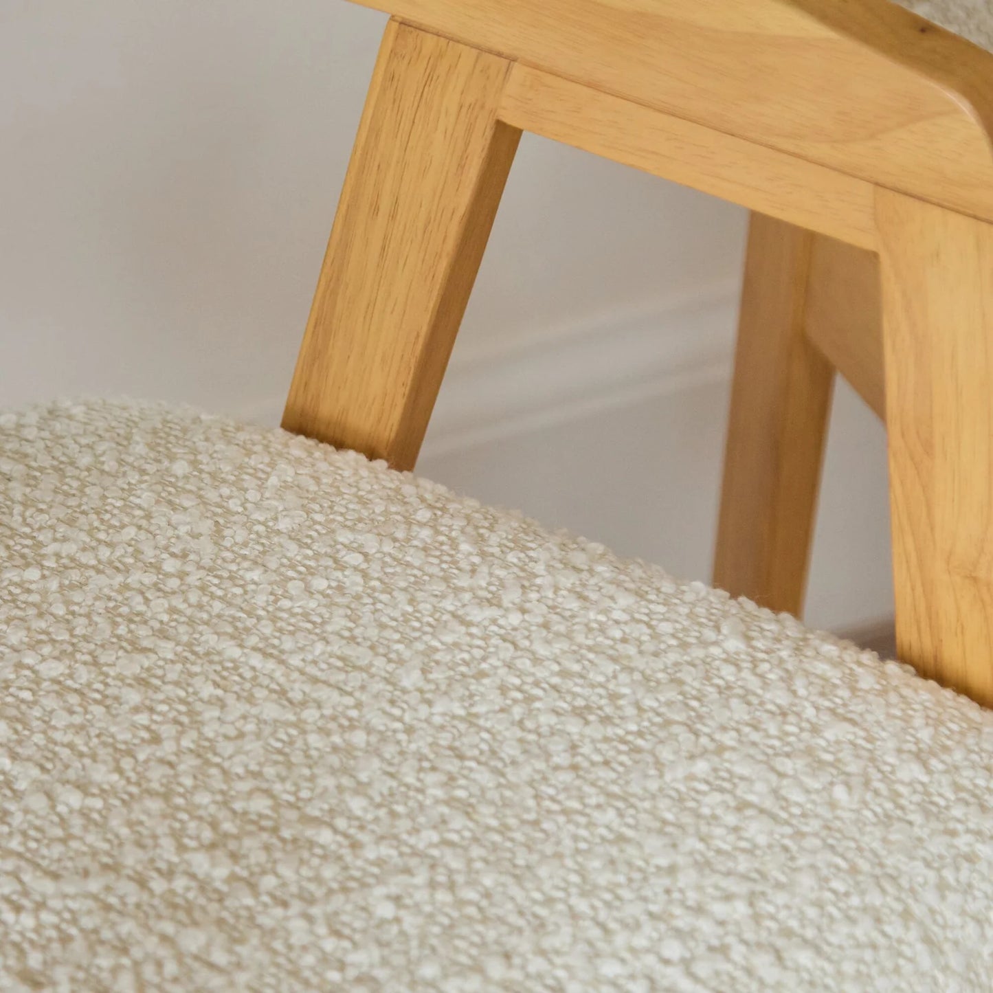 Olivia 160-240cm Pale Oak Dining Table Set - 6 Seater - Ella Off White Boucle Dining Chairs - Pale Oak Legs