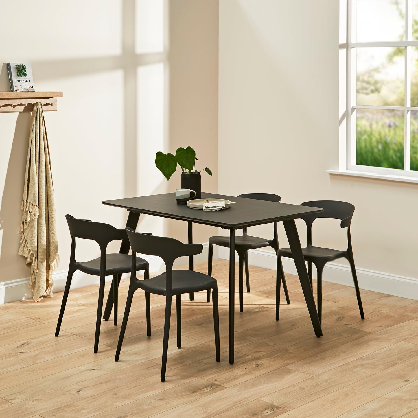 Finn dining chairs - set of 4 - black