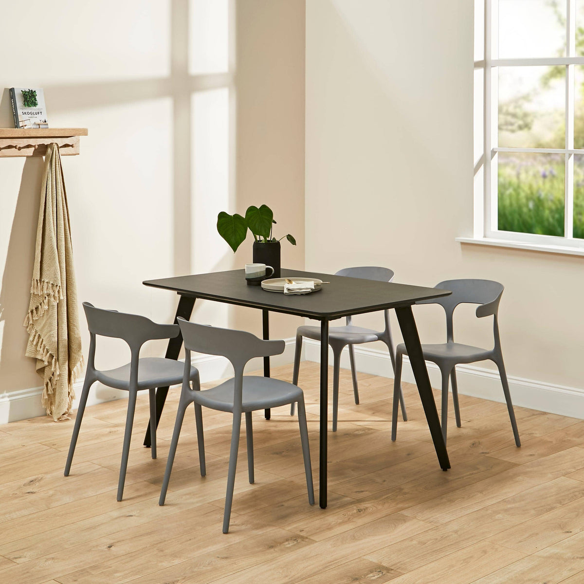 Finn dining chairs - set of 4 - grey - Laura James