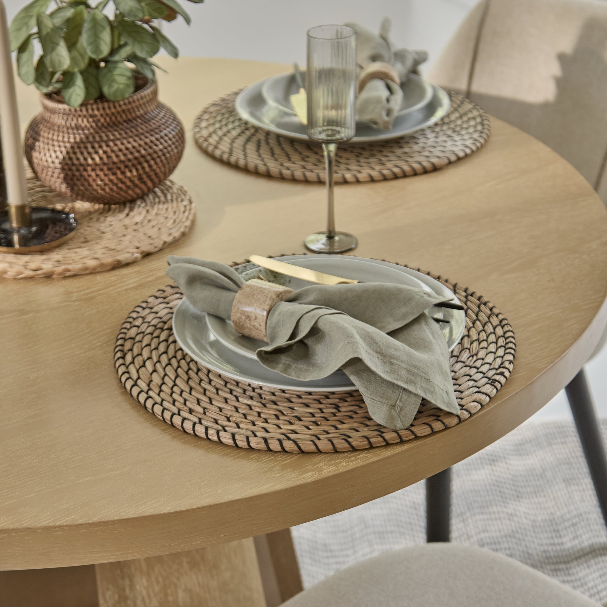 Farren 120cm Whitewash Oak Round Dining Table Set - 4 Seater - Freya Sand Dining Chairs with Black Legs - Laura James