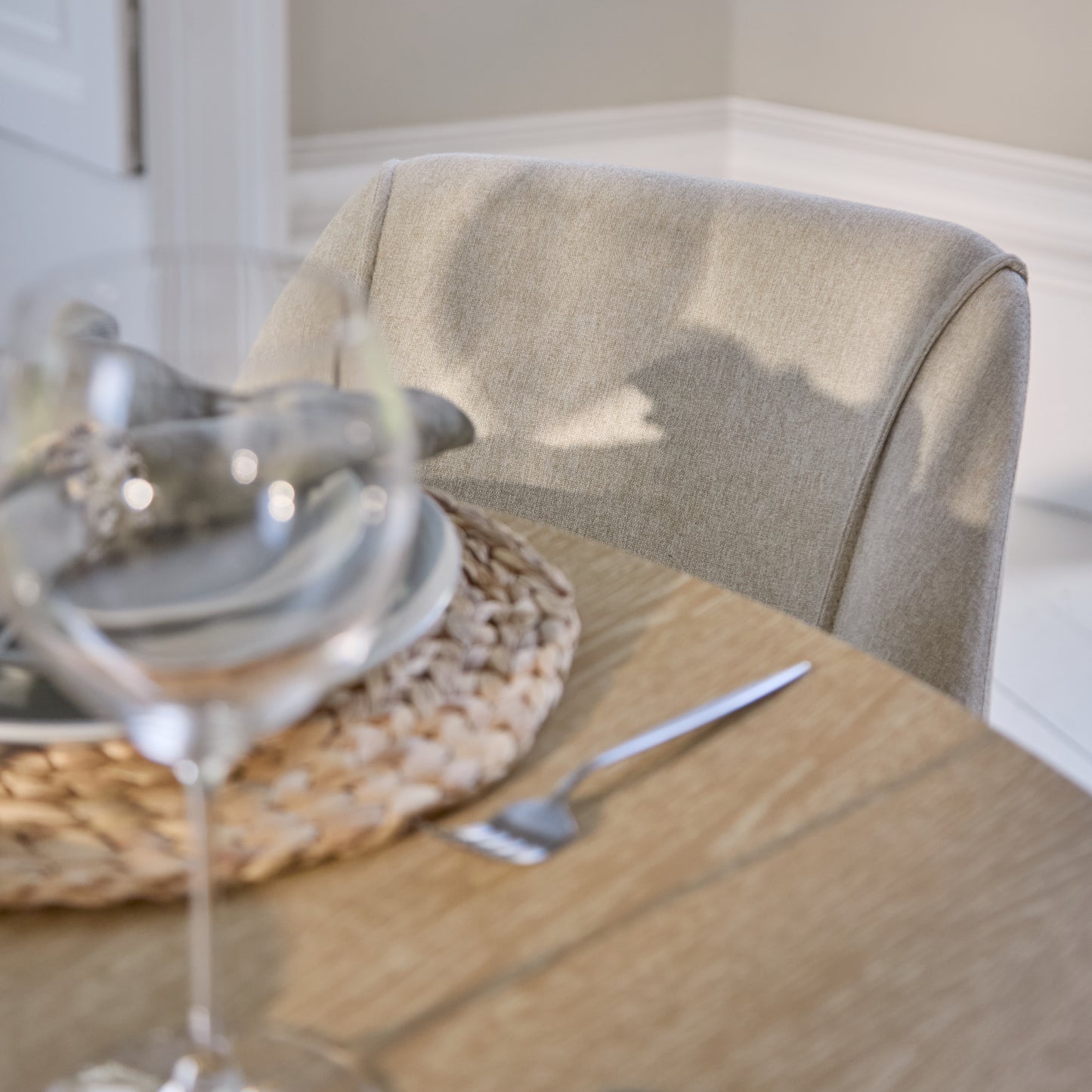 Farren 120cm Whitewash Oak Round Dining Table Set - 4 Seater - Freya Sand Dining Chairs with Whitewash Legs - Laura James
