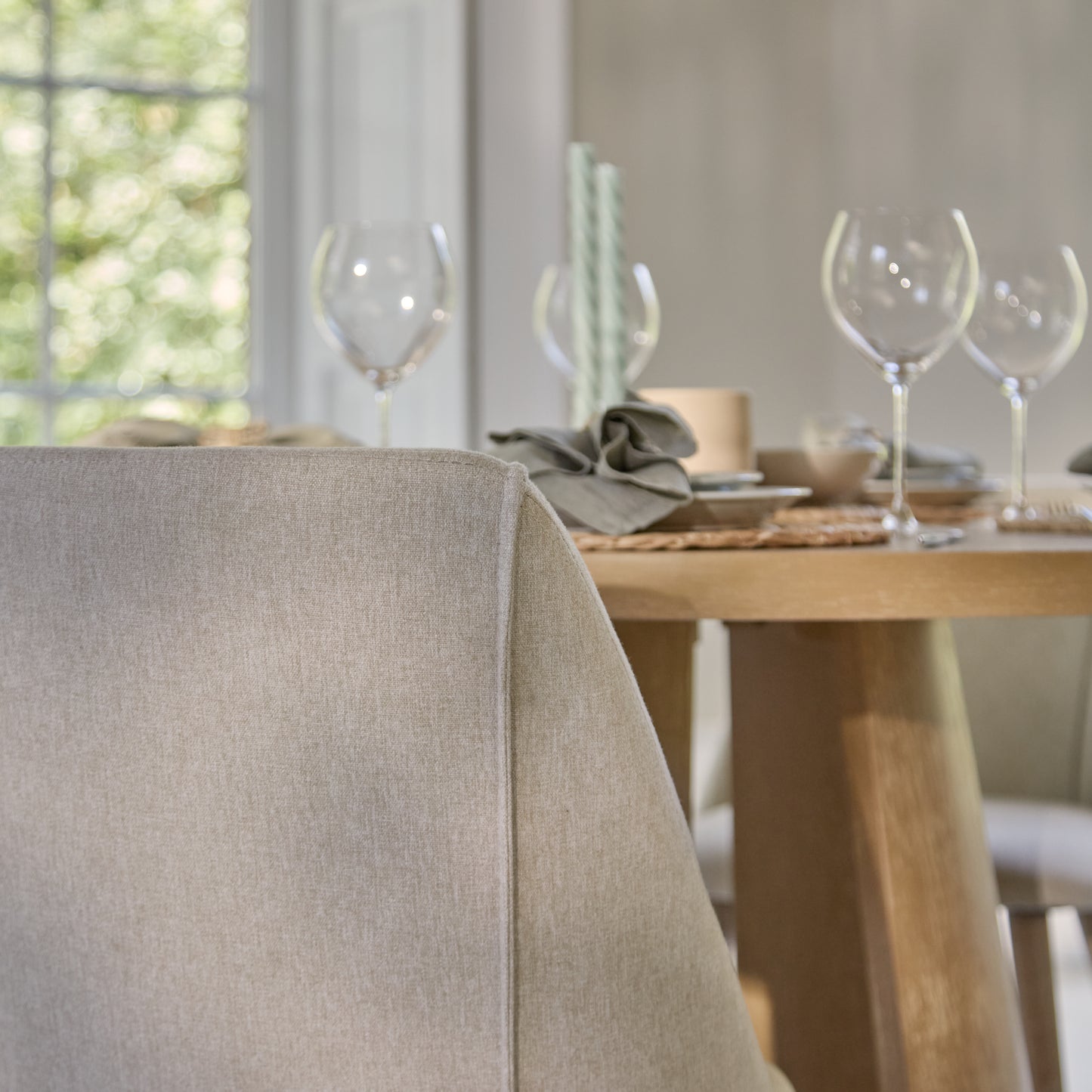 Farren 120cm Whitewash Oak Round Dining Table Set - 4 Seater - Freya Sand Dining Chairs with Whitewash Legs - Laura James