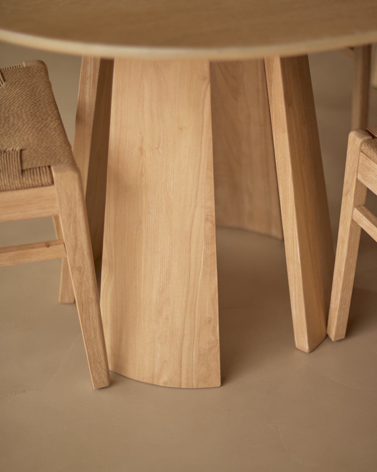 Farren Whitewash Oak Oval Dining Table - Laura James 