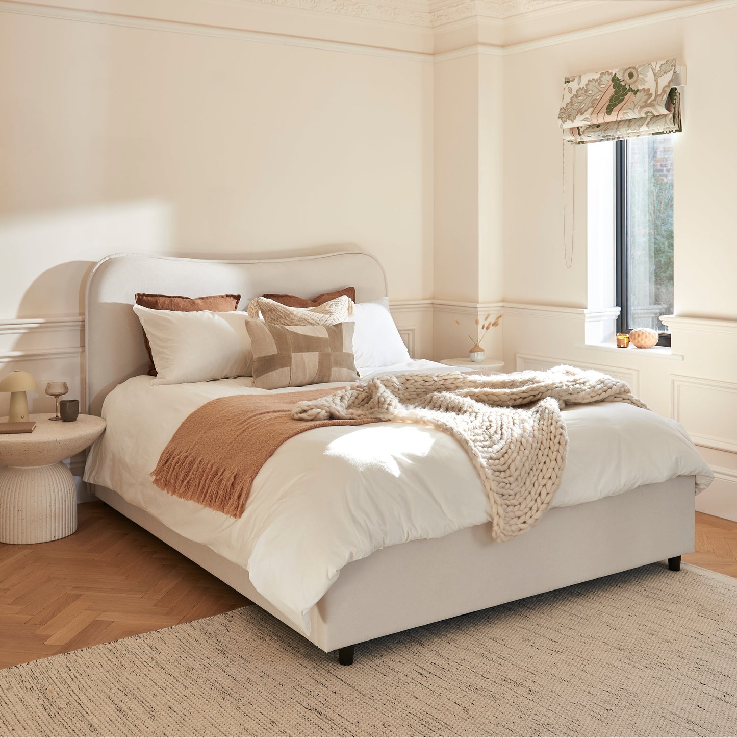 Finola Super King Ottoman Bed - Ivory - Laura James