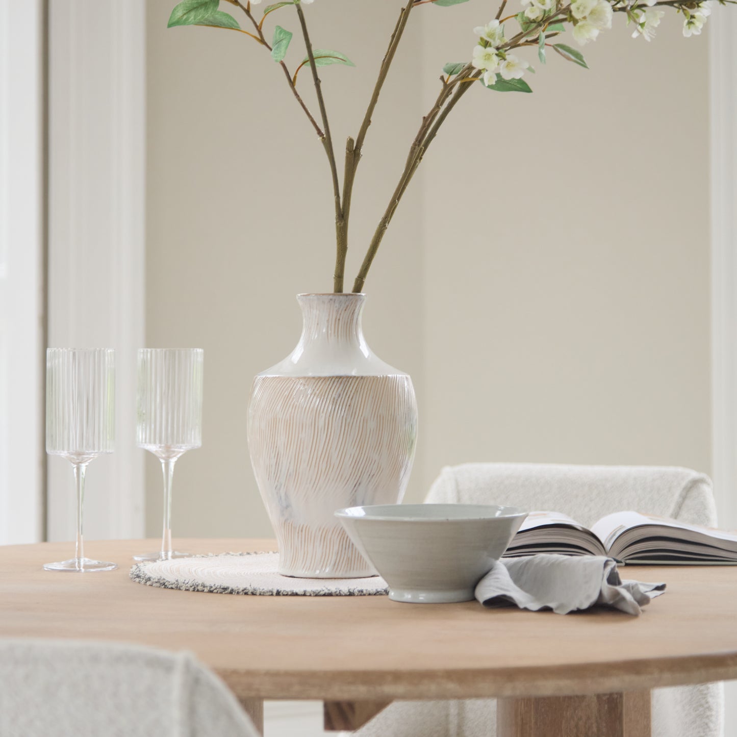 Imogen 120cm Chalked Mangowood  Round Dining Table Set - 4 Seater - Freya Oat Boucle Dining Chairs - Chalked Mangowood Legs - Laura James