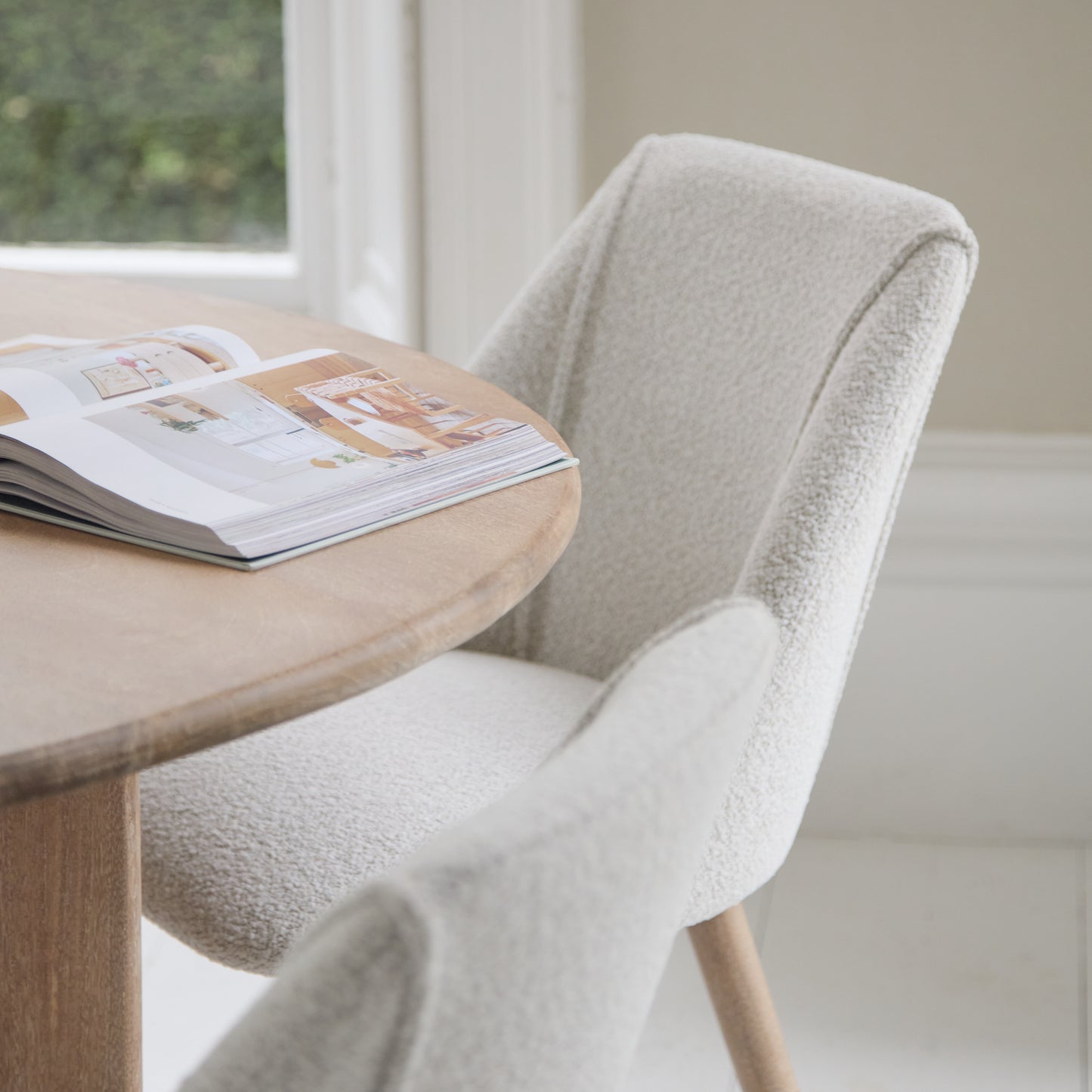 Imogen 120cm Chalked Mangowood  Round Dining Table Set - 4 Seater - Freya Oat Boucle Dining Chairs - Chalked Mangowood Legs - Laura James