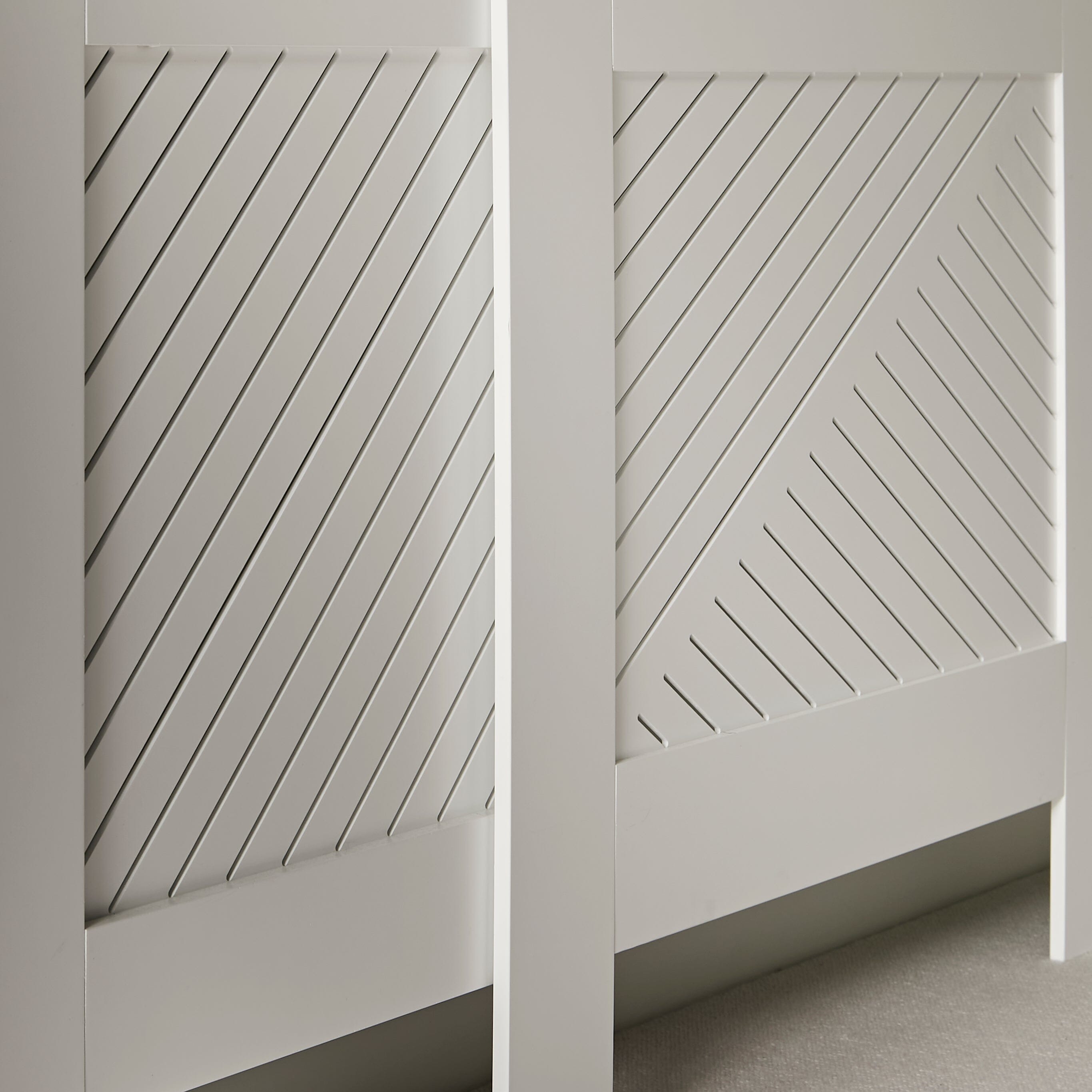Jack White Extending Radiator Cover - Laura James