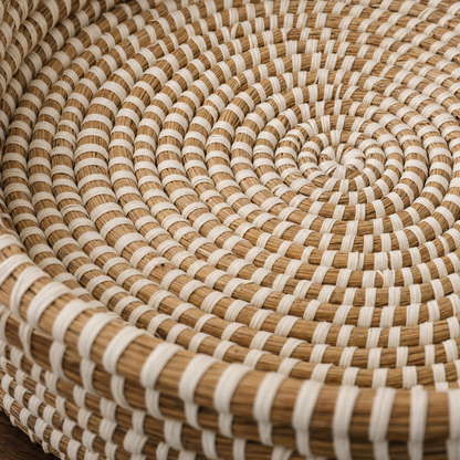 Kalna 35cm Round Sea Grass Tray - Natural