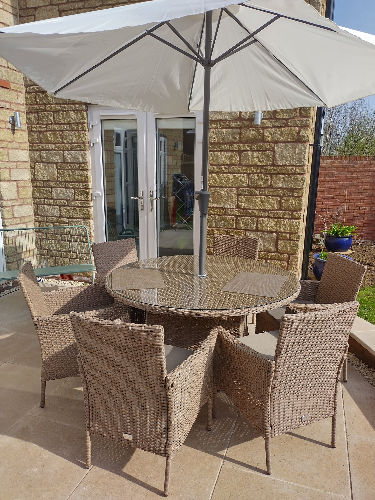 Kemble 6 Seater Rattan Round Garden Dining Set with Cream Parasol - Natural Brown