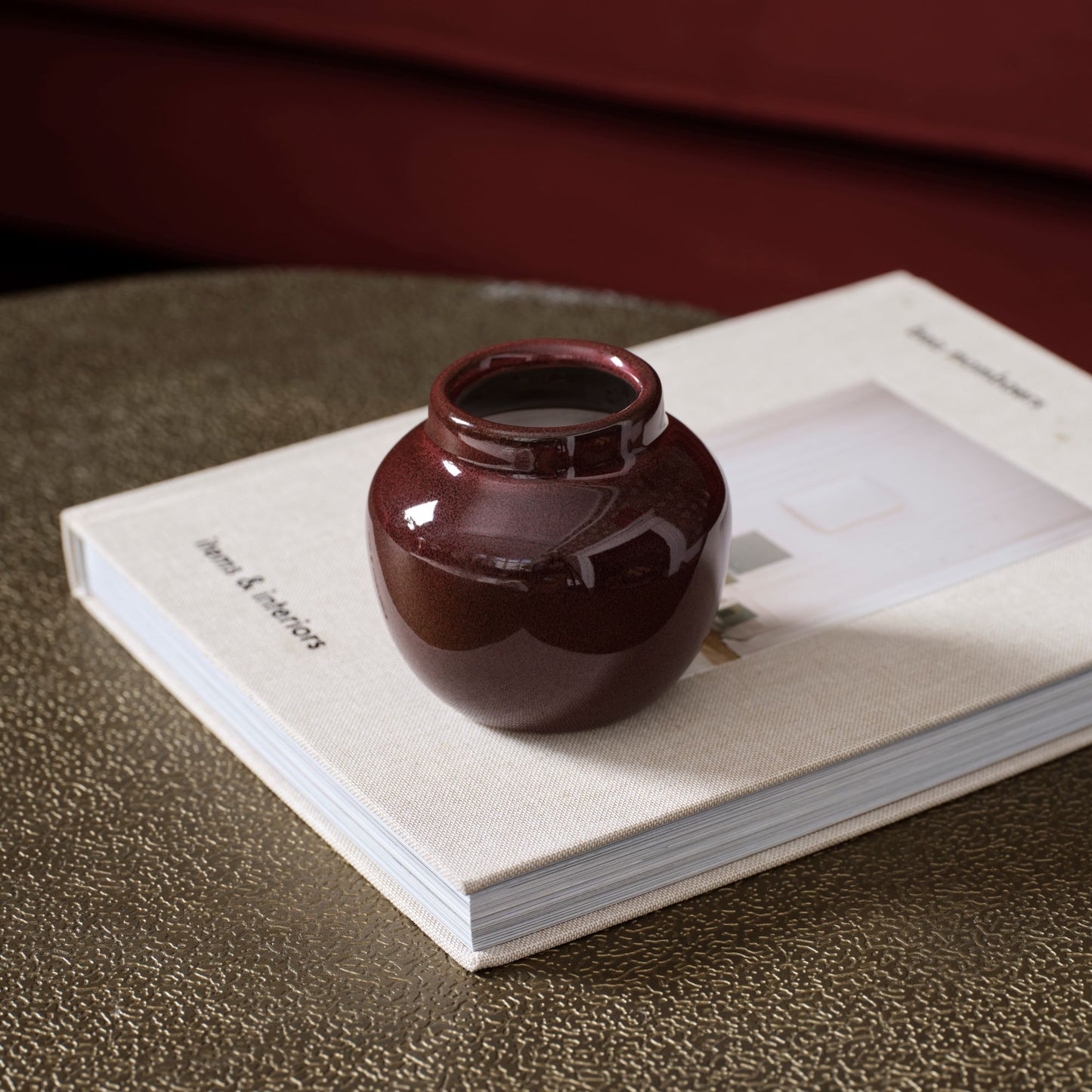 Clovelley 9cm Ceramic Sea Salt and Bergamot Candle - Burgundy - Laura James 