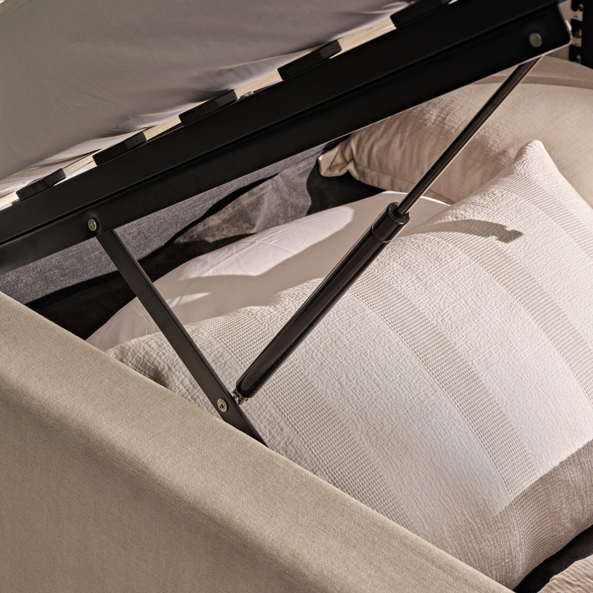 Torin Double Ottoman Bed - Oyster White - Laura James 