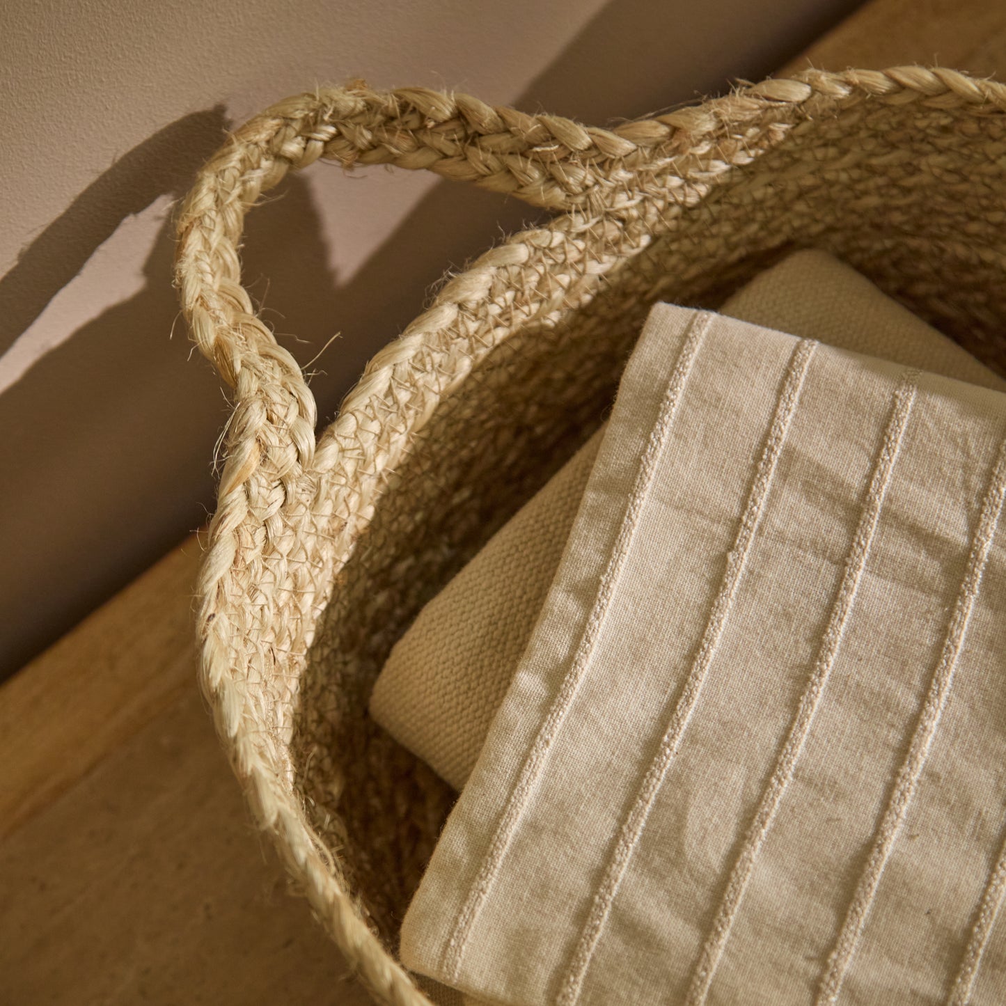 Satara 22x30cm Oval Jute Basket - Whitewash - Laura James 