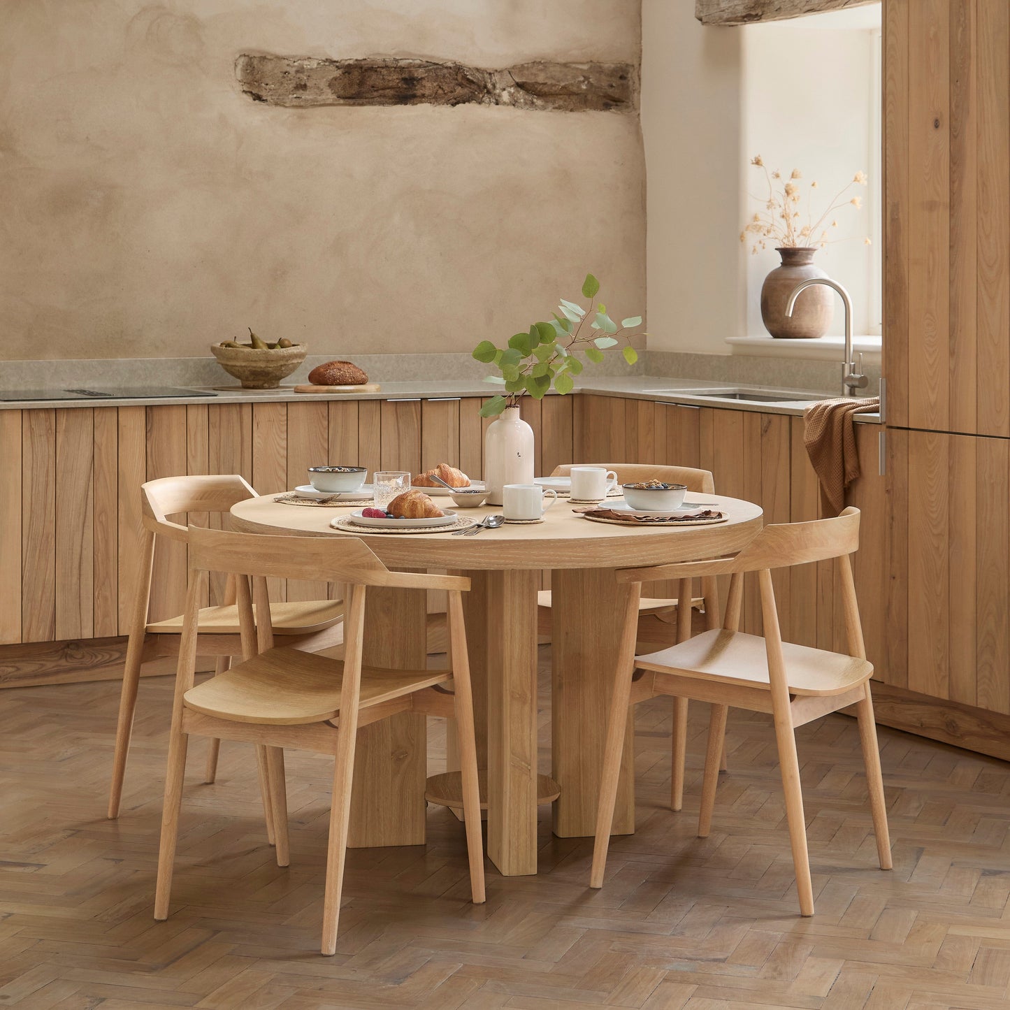 Marlon Whitewash Oak Round Dining Table Set - 4 Seater - Carter Dining Armchairs - Whitewash Oak - Laura James 