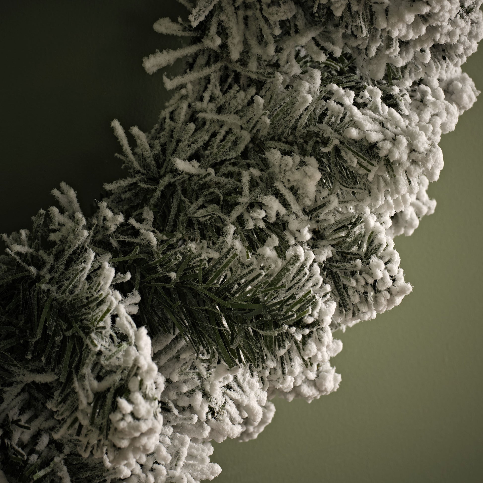 Norrbo 50cm Frosted Christmas Wreath - Laura James 