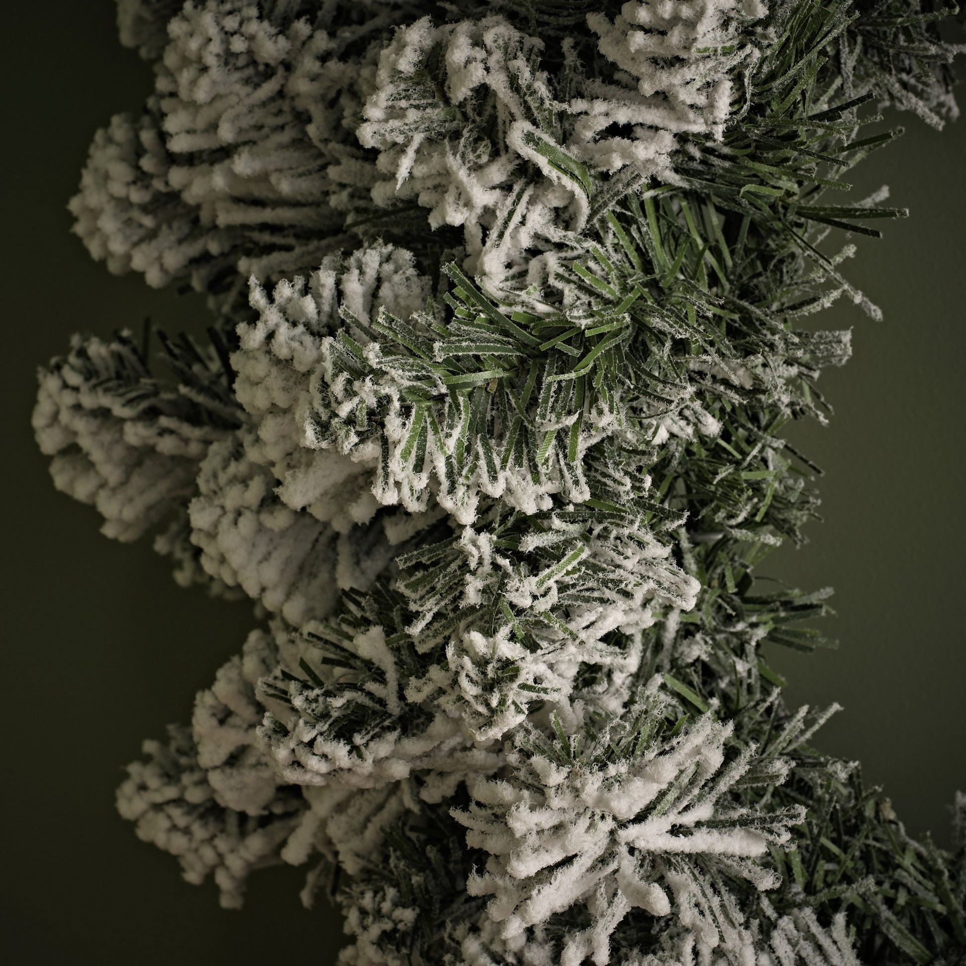 Norrbo 50cm Frosted Christmas Wreath - Laura James 