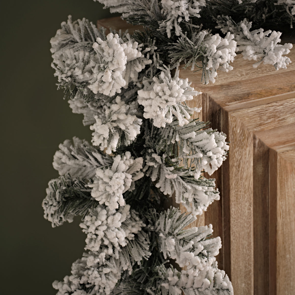 Norrbo 270cm Frosted Christmas Garland - Laura James 