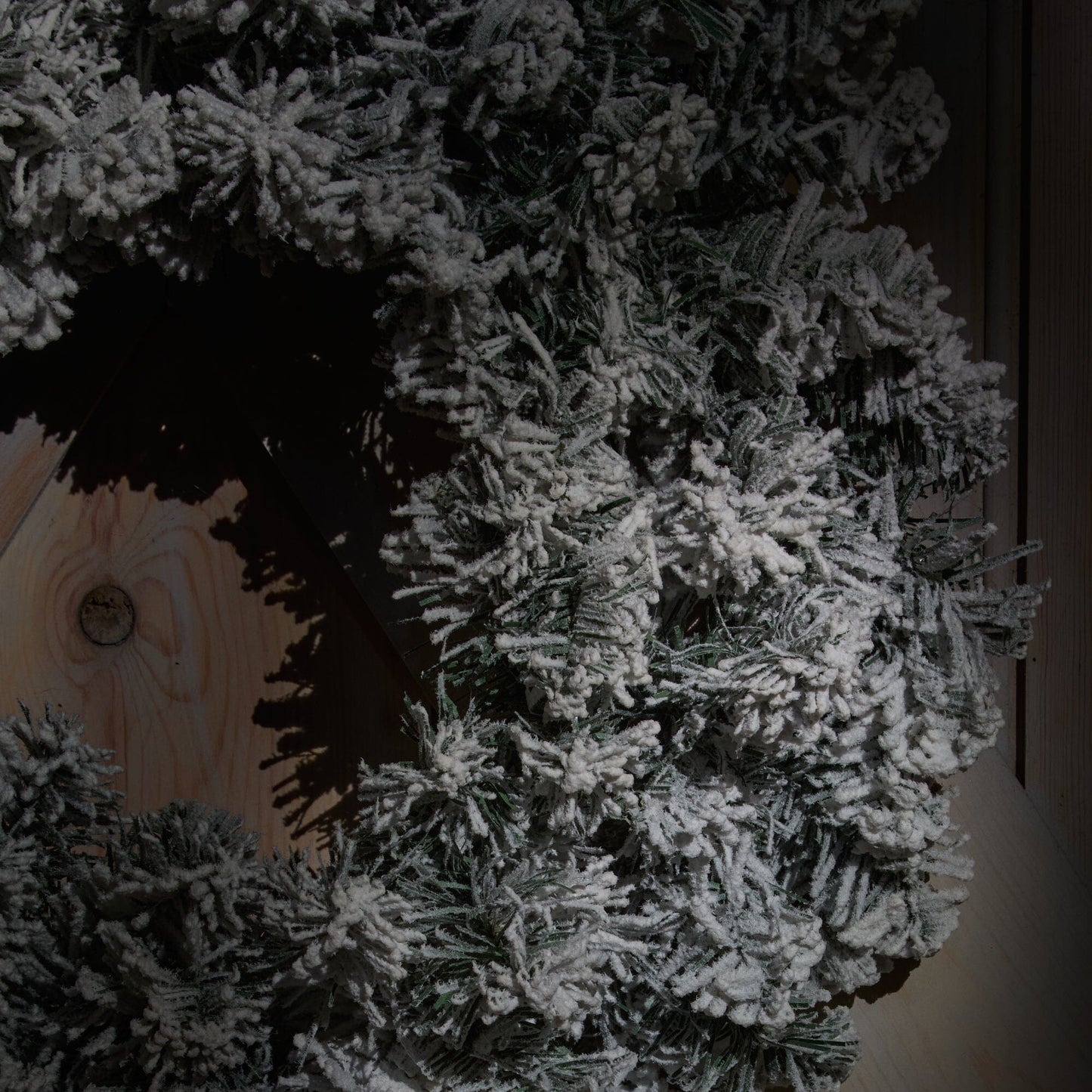 Norrbo 50cm Frosted Christmas Wreath - Laura James 