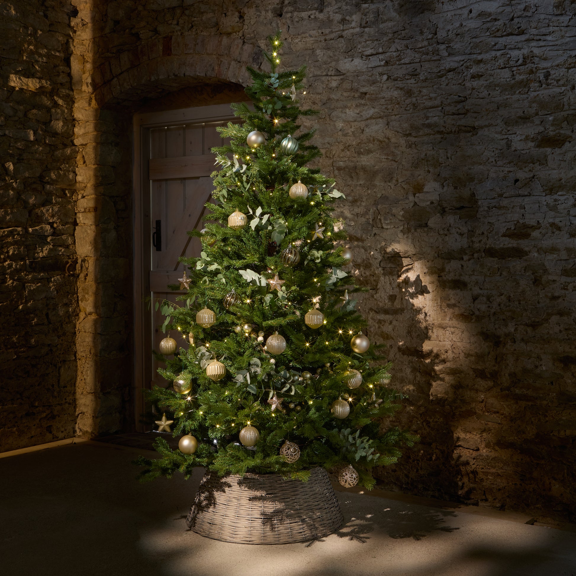 Norrland 70cm Tree Skirt - Grey Wash Rattan