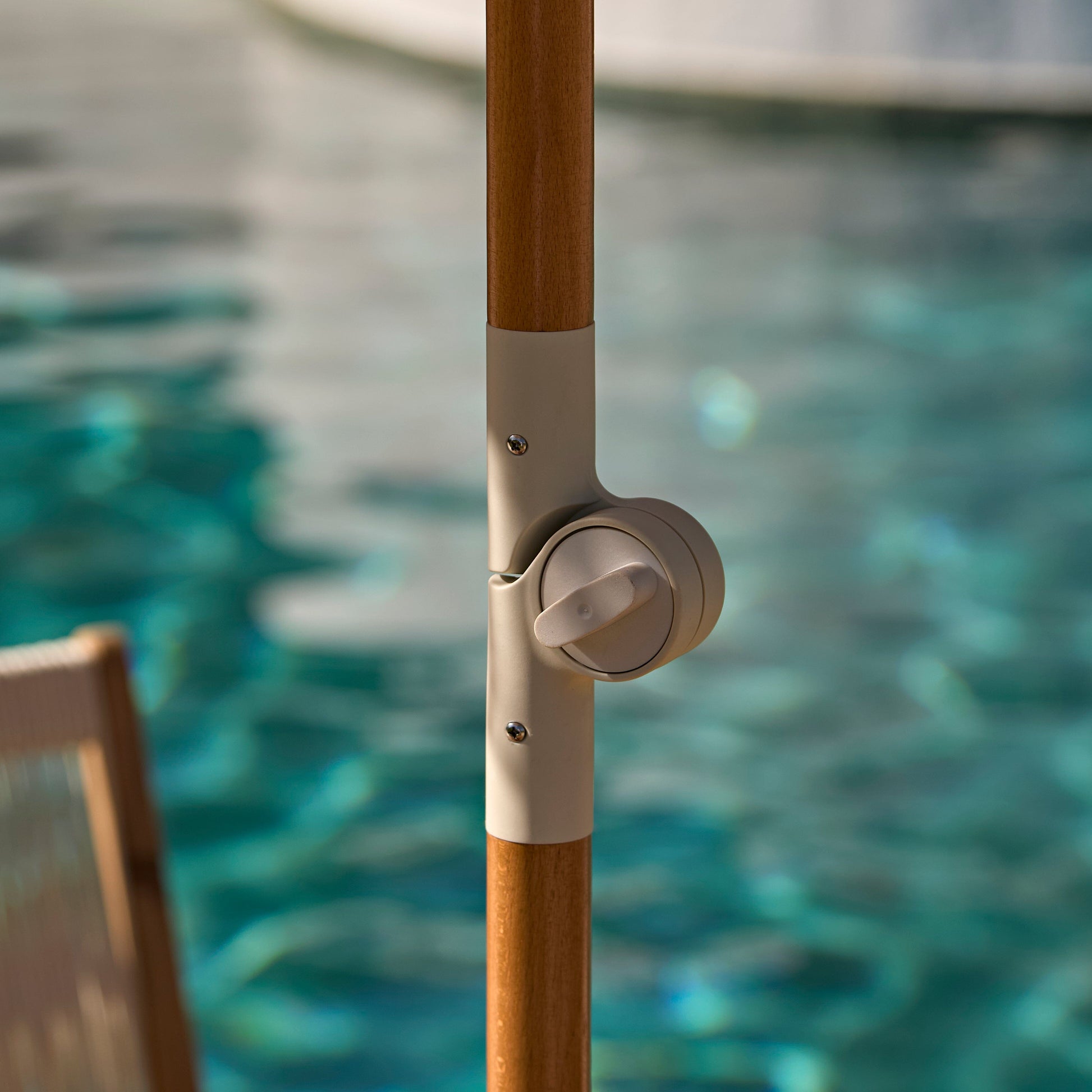 Oia Round Parasol 2m - Wooden Pole - Natural - Laura James