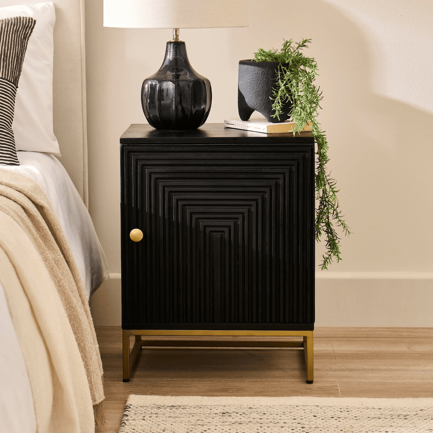 Rayna Black 1 Door Right Bedside Table