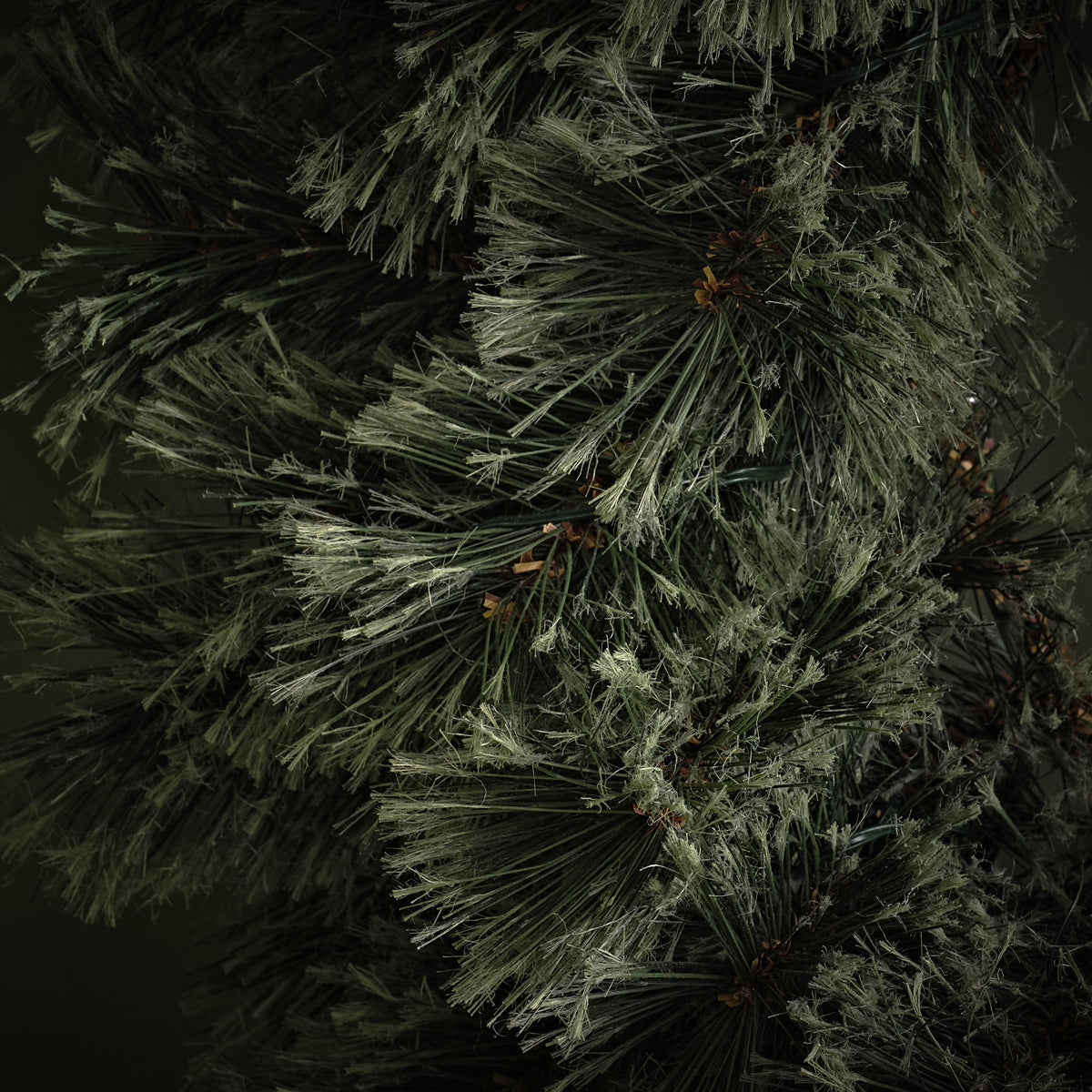 Sel 63cm Fir Wreath with LED Lights - Laura James 