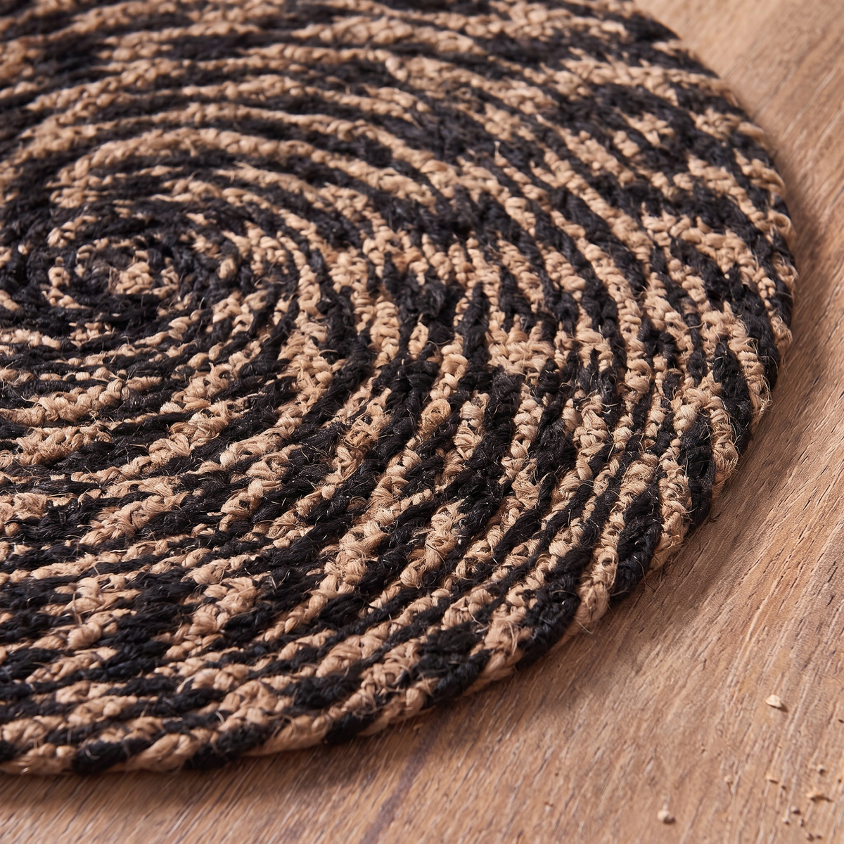 Satara 35cm Round Jute Placemats - Set of 4 - Whitewash & Black Marl