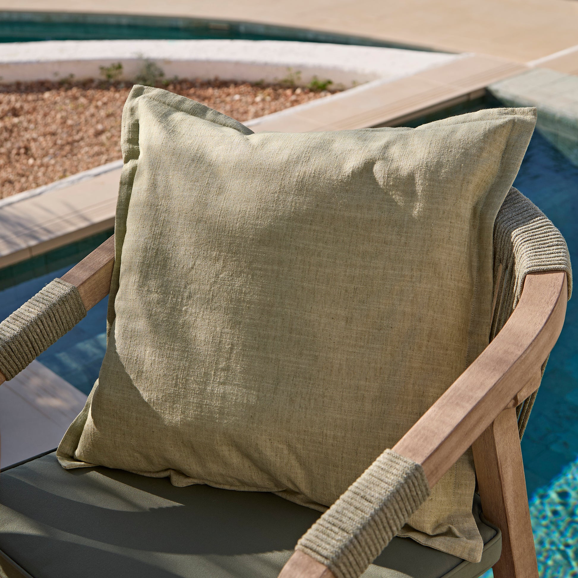 Shiro 4 Seater Round Wooden Garden Dining Set with Shiro Green Rope Dining Chairs - 120cm - Laura James