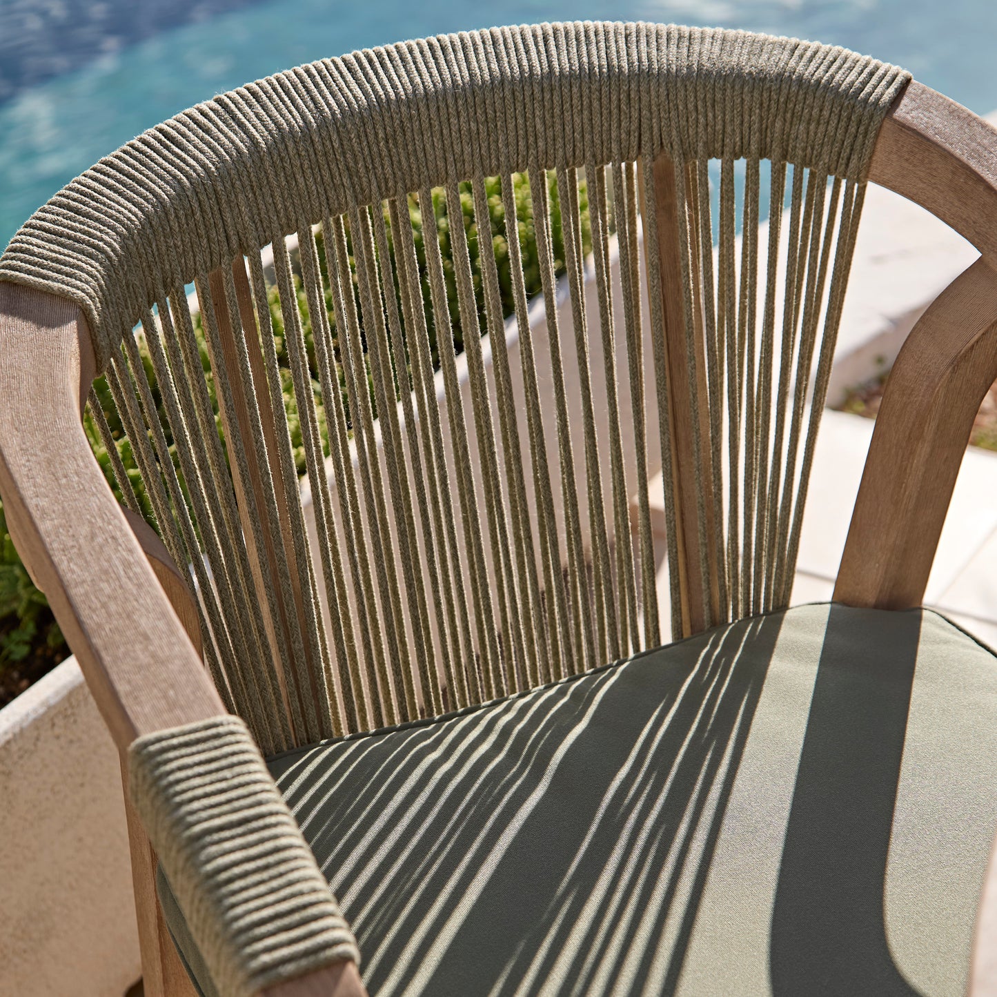 Shiro 4 Seater Round Wooden Garden Dining Set with Shiro Green Rope Dining Chairs - 120cm - Laura James