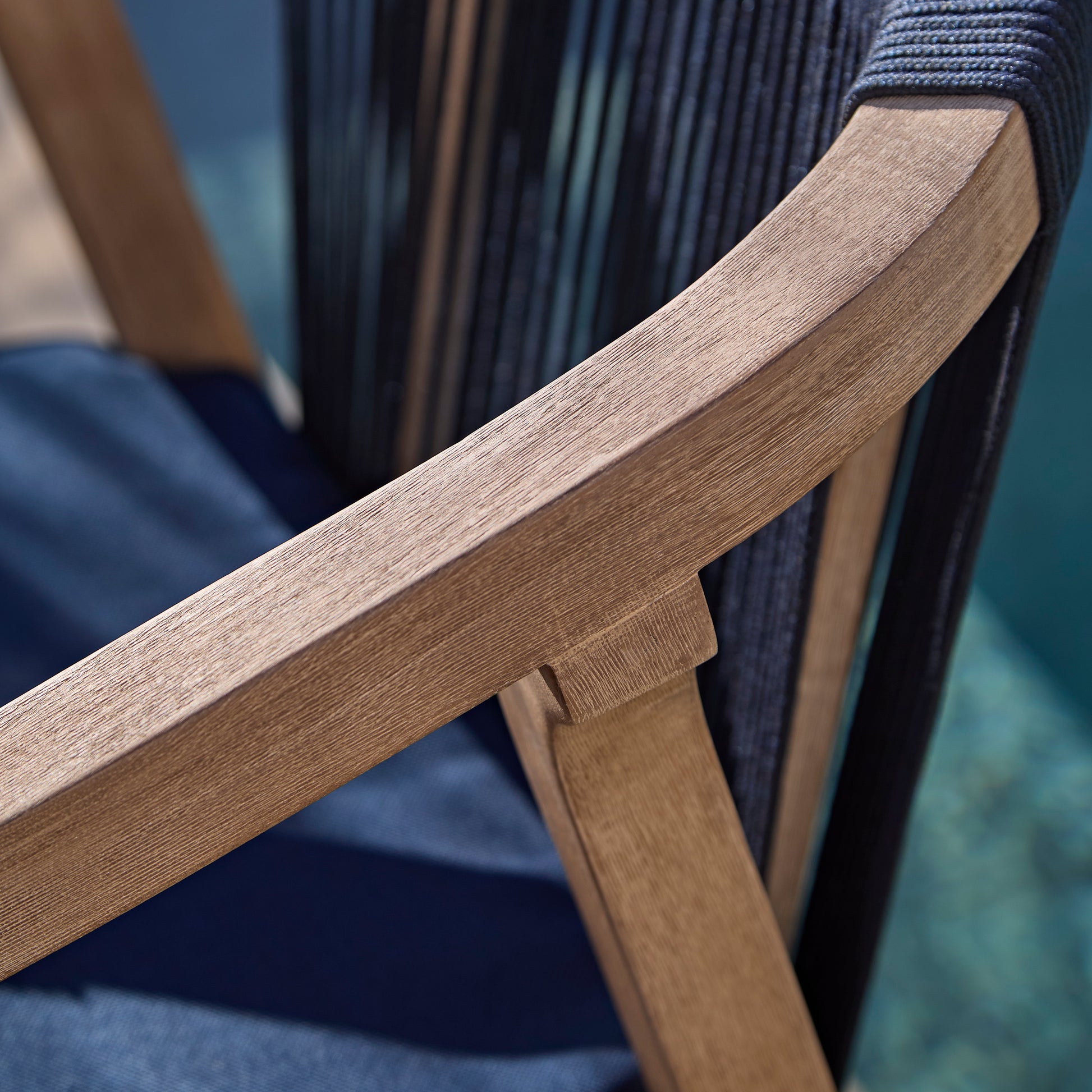 Shiro 4 Seater Round Wooden Garden Dining Set with Shiro Navy Rope Dining Chairs - 120cm - Laura James