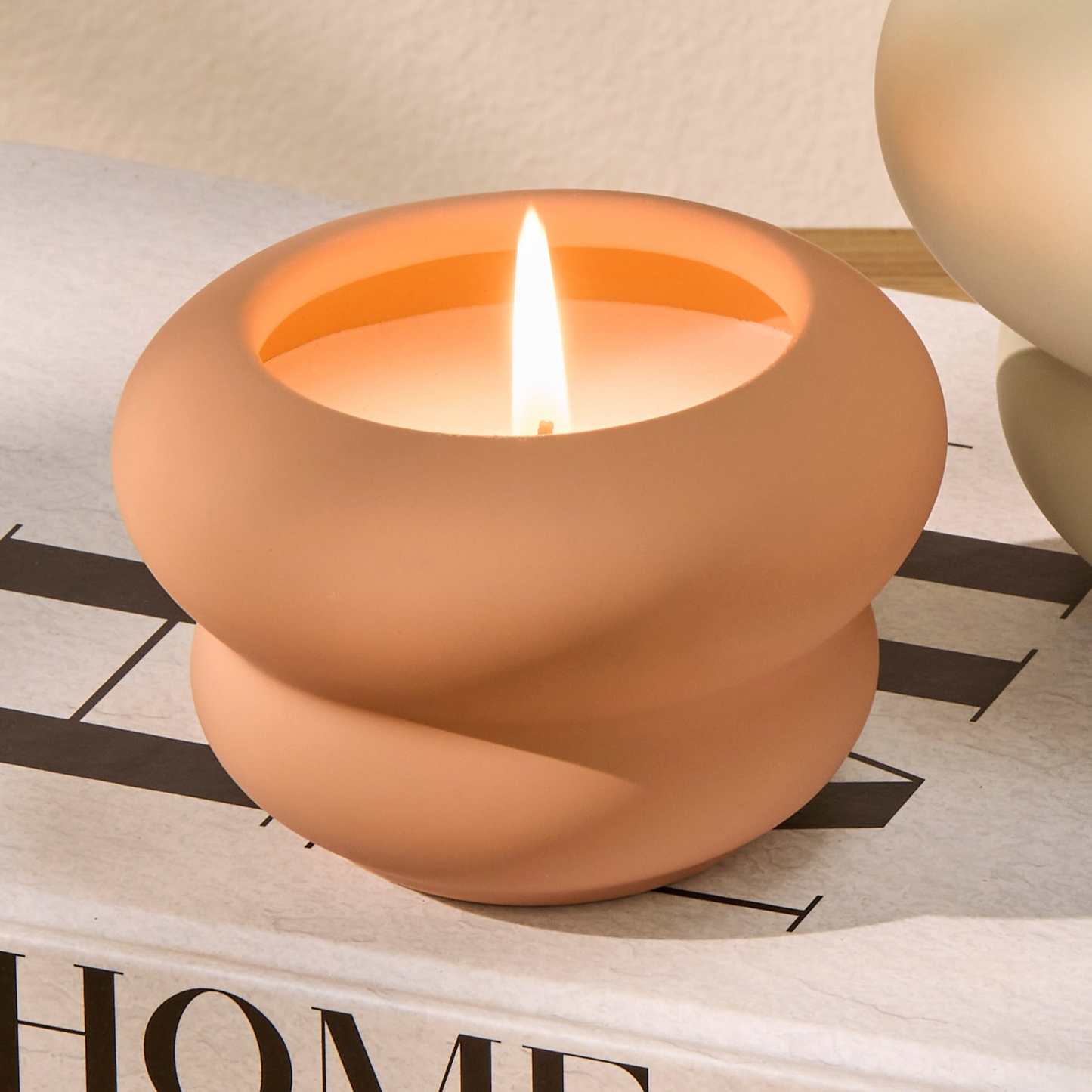 Surbiton Single Wick 9cm Ceramic Candle - Oud Wood & Rose Scent In Blush Pink - Laura James 