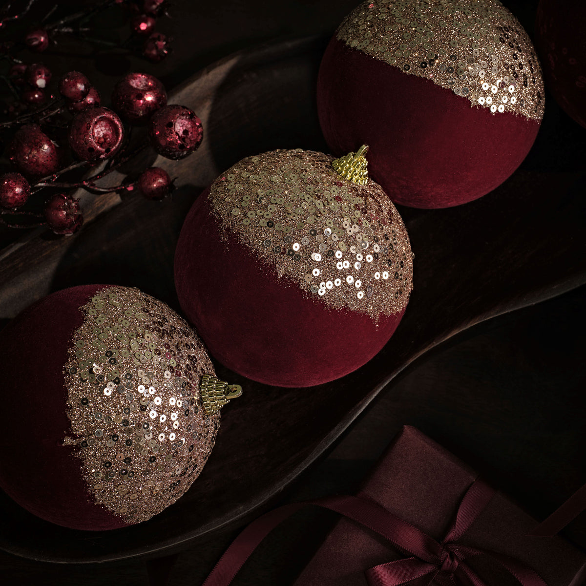 Valen 10cm Shatterproof Bauble - Burgundy Red with Gold Sequins