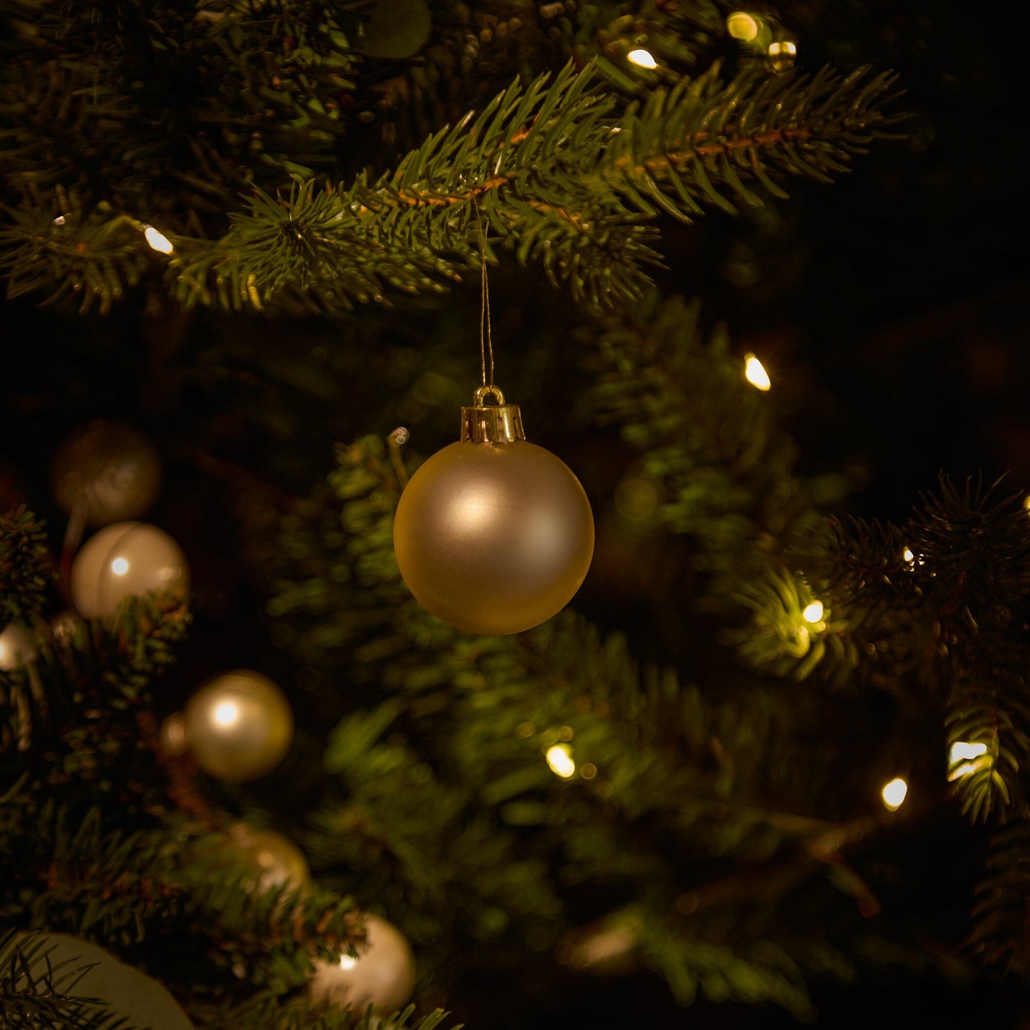 Valen Shatterproof Mixed Baubles - Set of 27 - Pearl Gold - Laura James