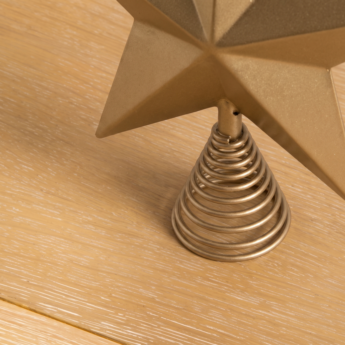 Veere 18cm Metal Star Tree Topper - Heritage Gold