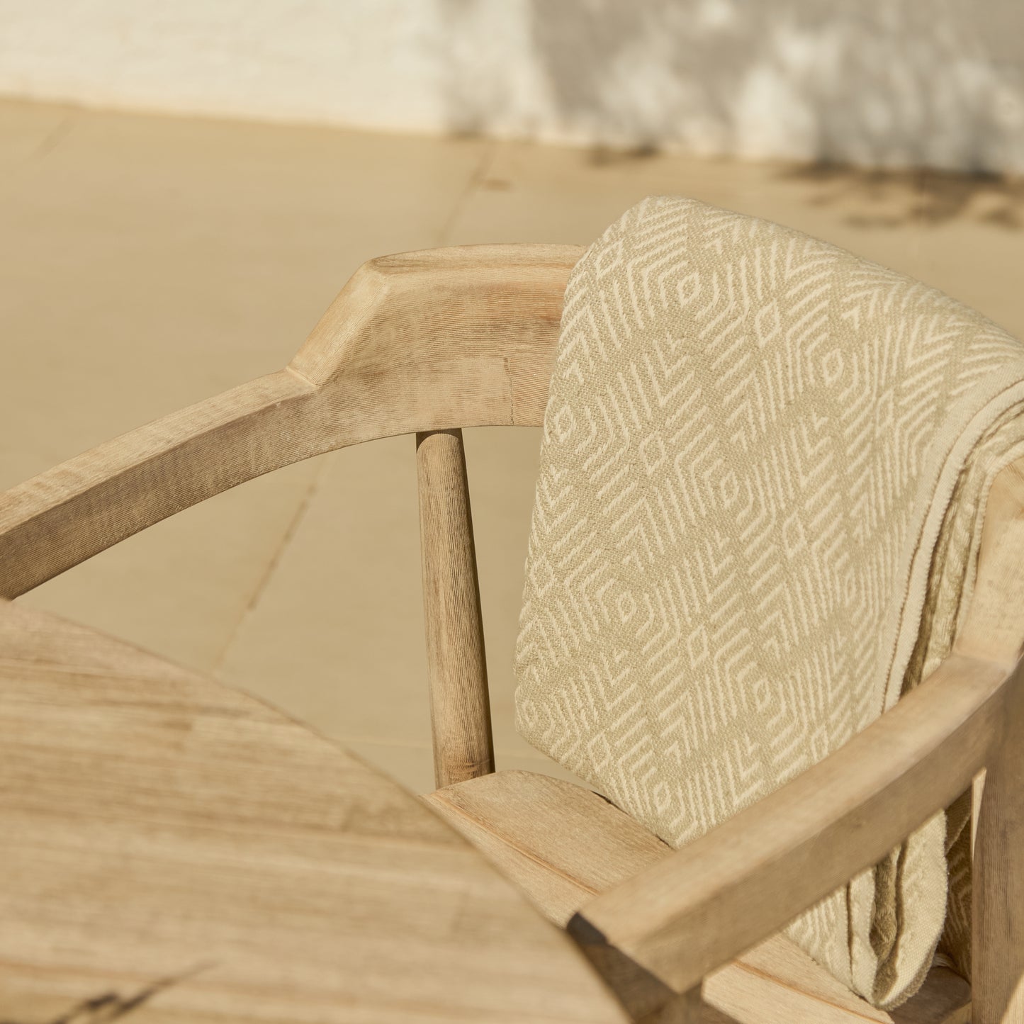 Willow 4 Seater Round Garden Dining Set with Elowen Chairs - Laura James